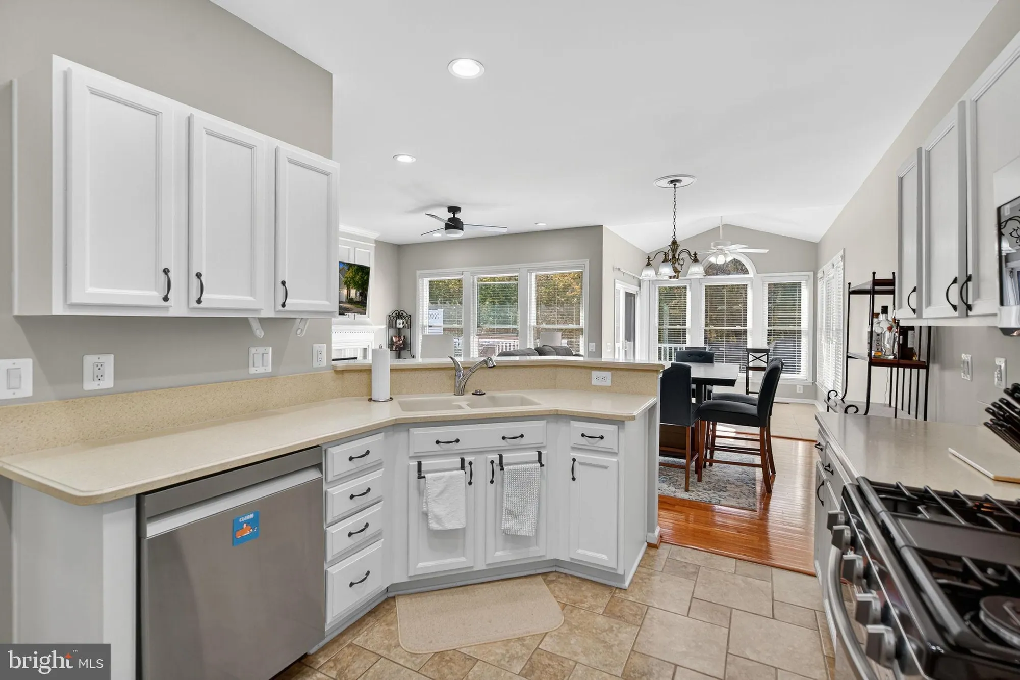 Property Slideshow image 14 of 54 | 19 hanover ct, Fredericksburg, VA, 22406