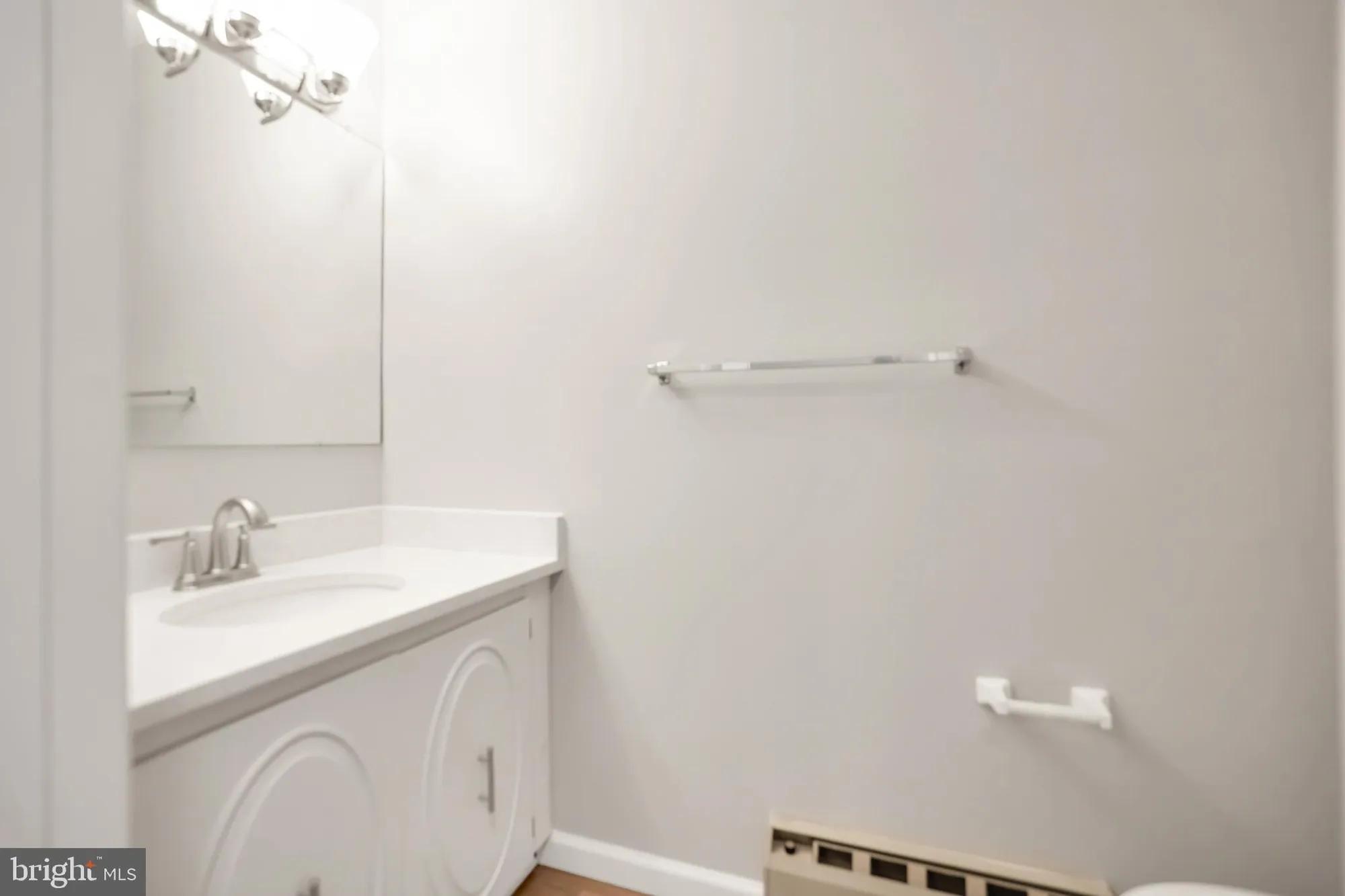 Property Slideshow image 14 of 27 | 15121 glade dr 13-2f, Silver Spring, MD, 20906