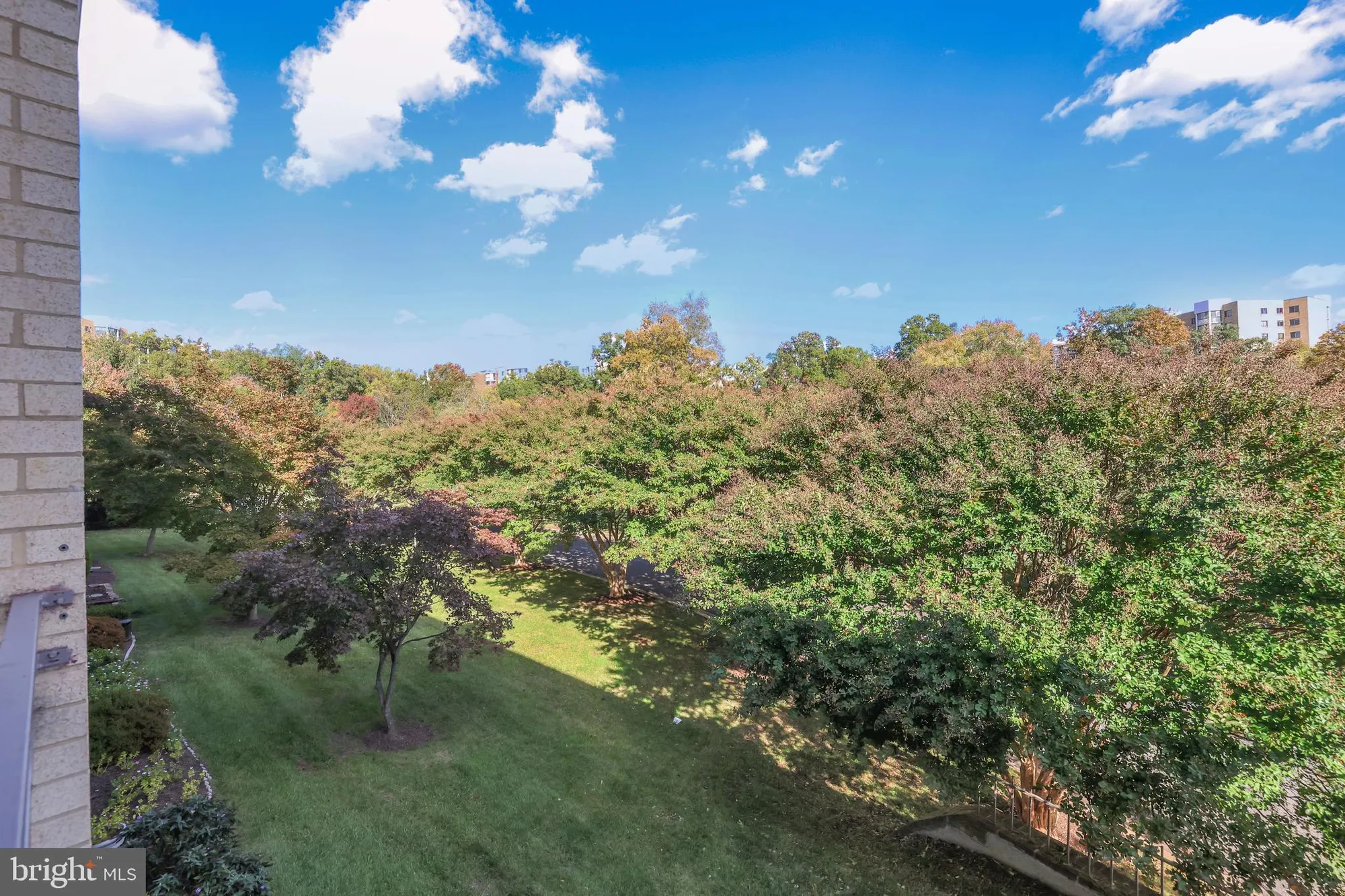 Property Slideshow image 15 of 27 | 15121 glade dr 13-2f, Silver Spring, MD, 20906