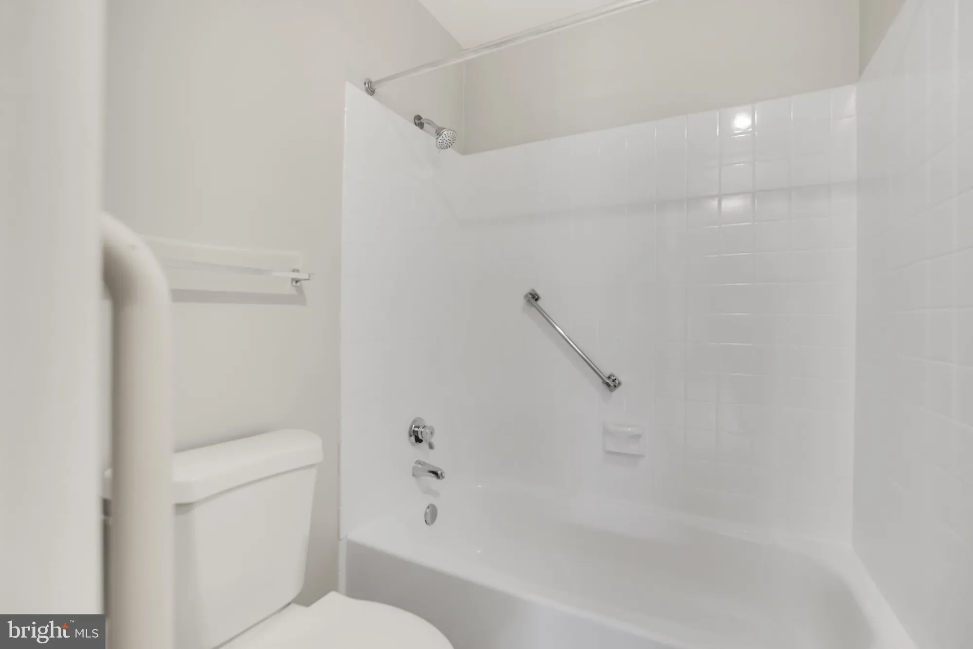 Property Slideshow image 13 of 27 | 15121 glade dr 13-2f, Silver Spring, MD, 20906