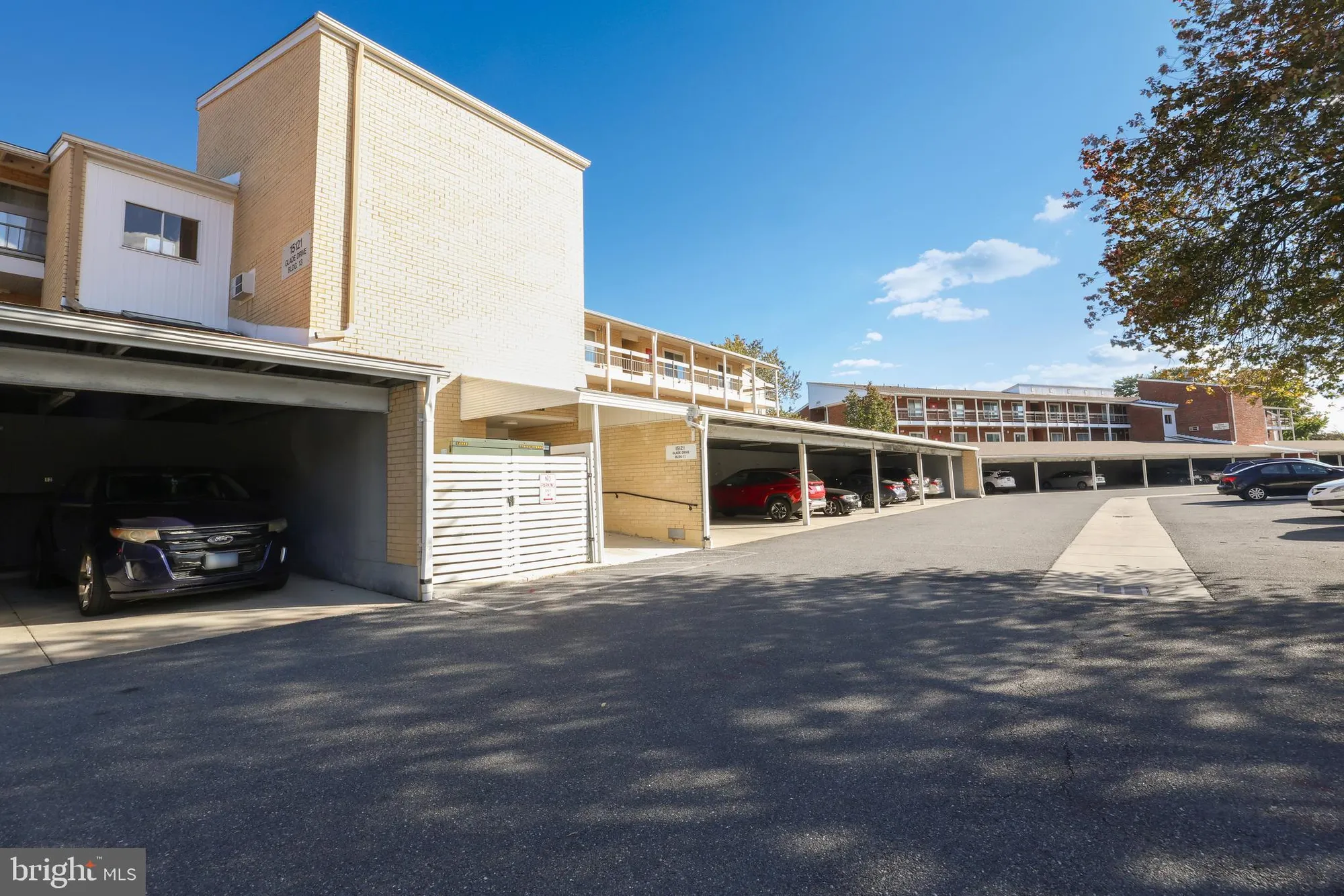 Property Slideshow image 23 of 27 | 15121 glade dr 13-2f, Silver Spring, MD, 20906