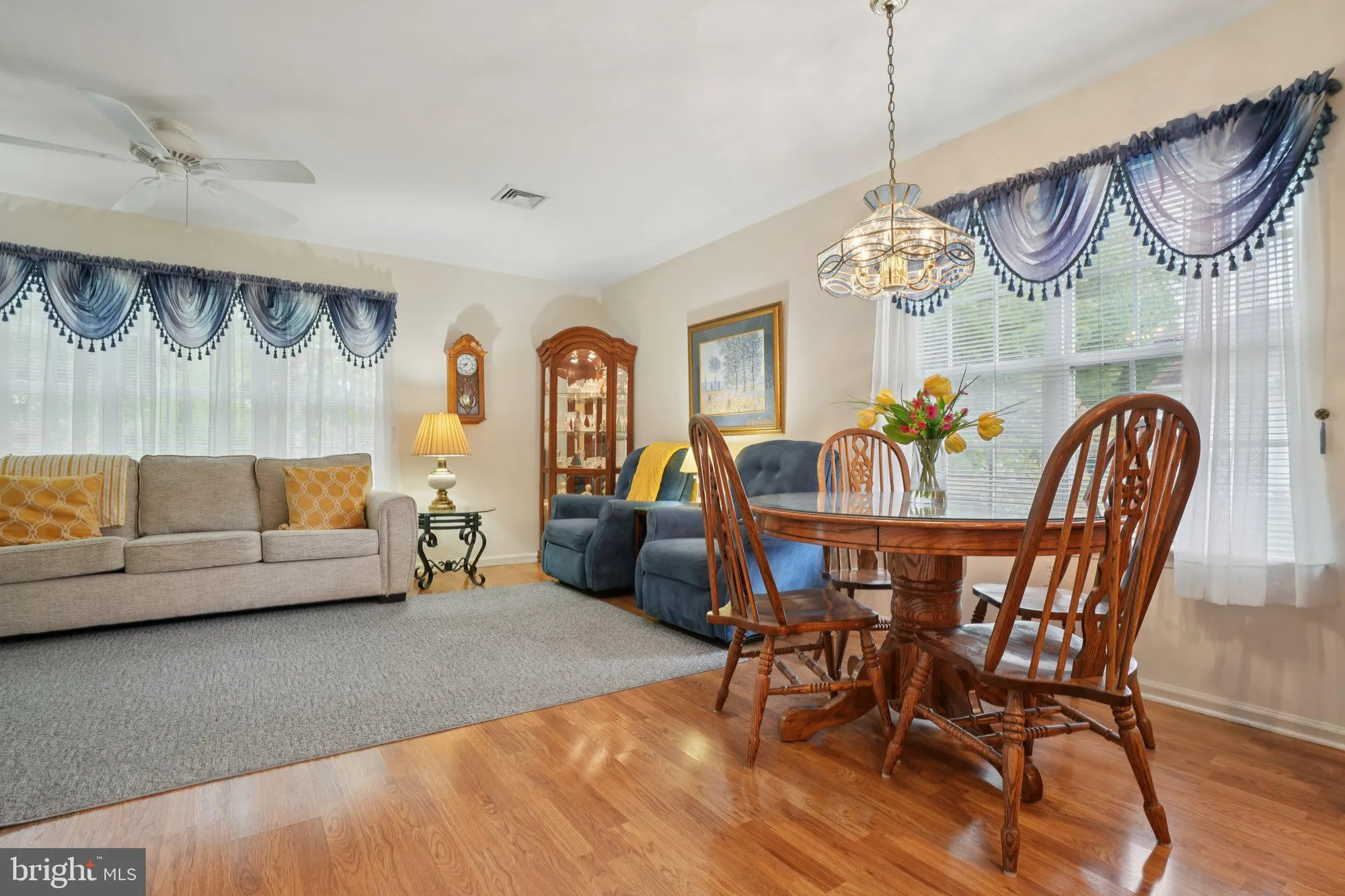 Property Slideshow image 12 of 41 | 2703 meadow lake dr, Toms River, NJ, 08755