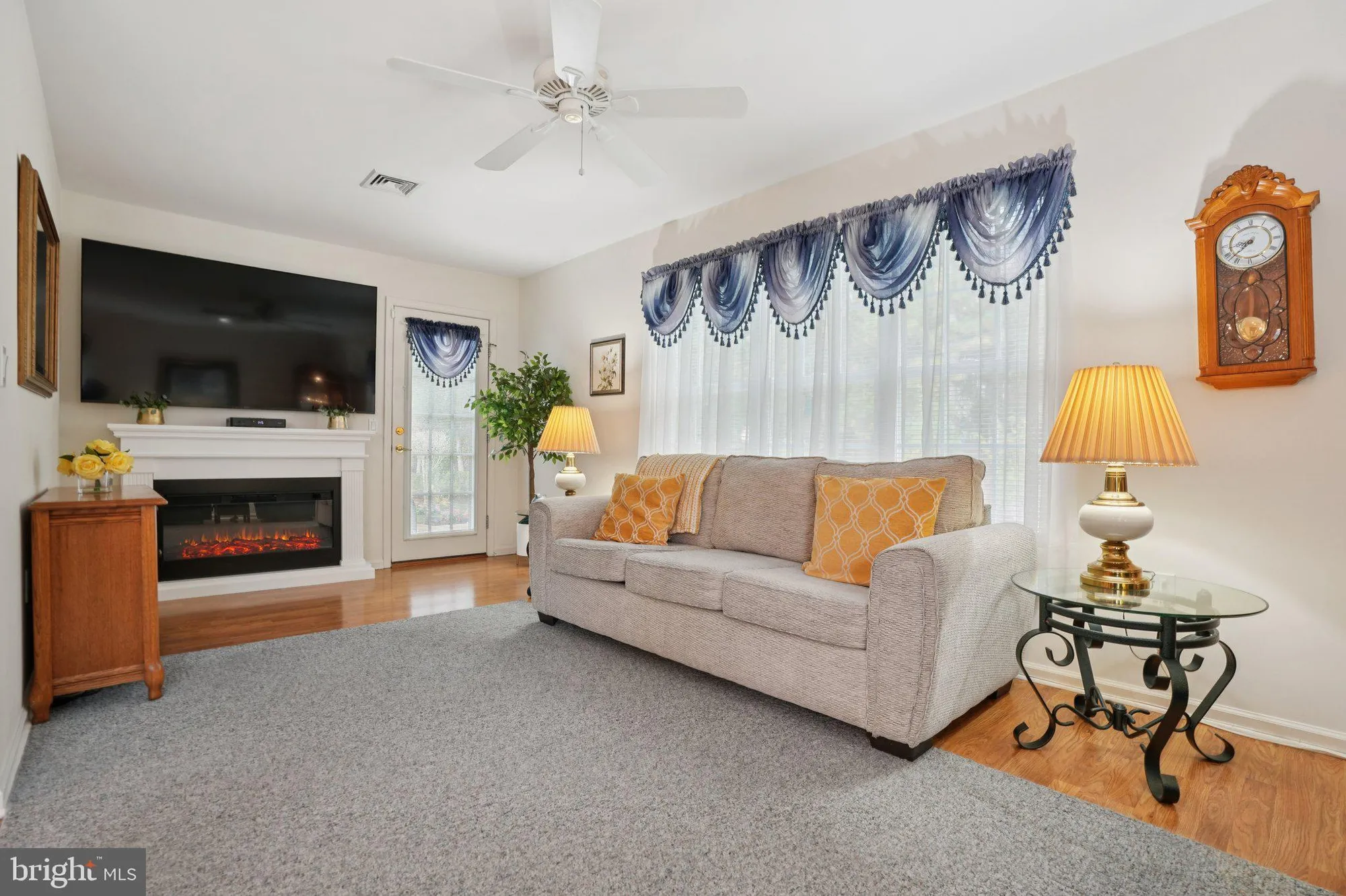 Property Slideshow image 15 of 41 | 2703 meadow lake dr, Toms River, NJ, 08755