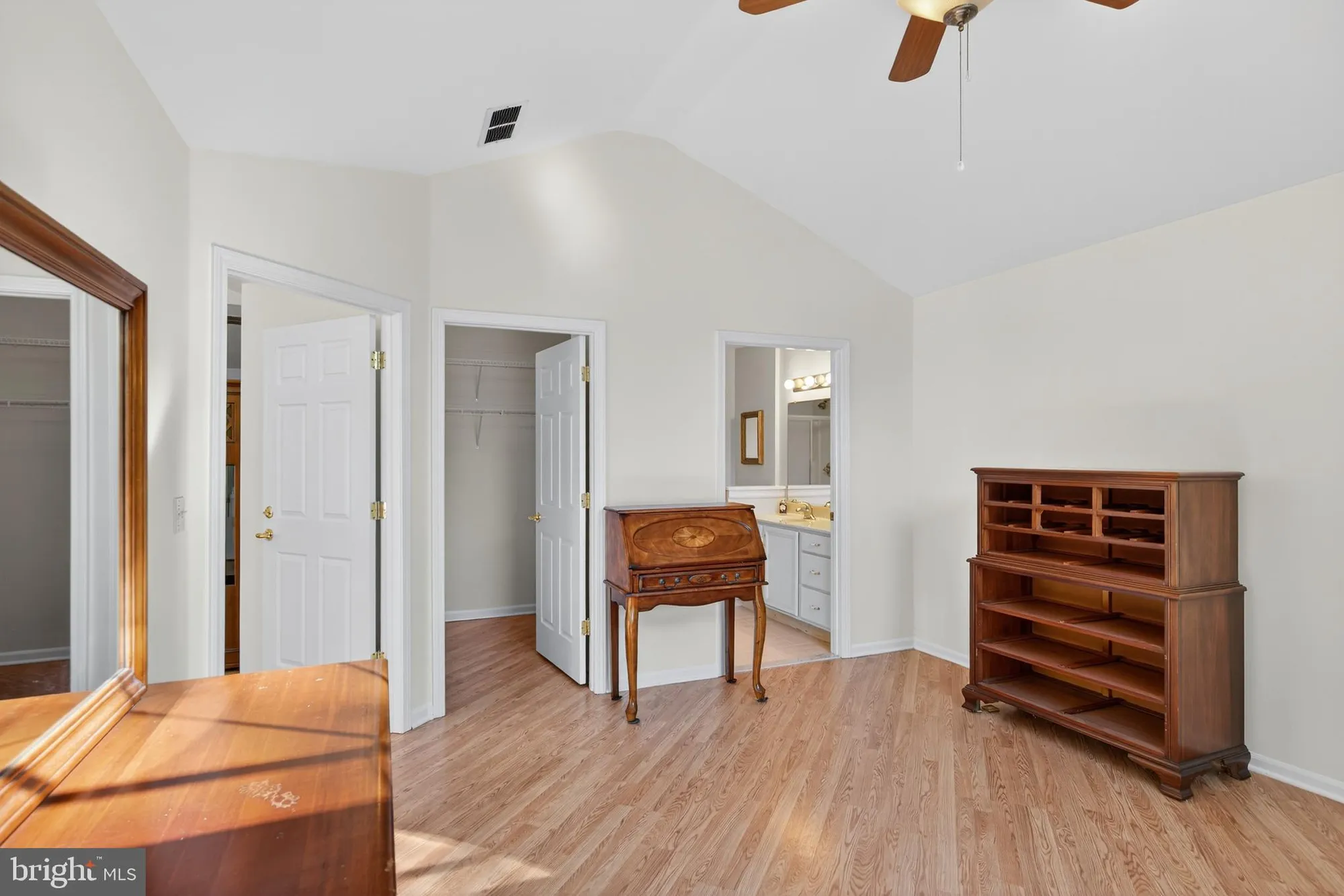 Property Slideshow image 12 of 25 | 62 woolsey ct, Pennington, NJ, 08534