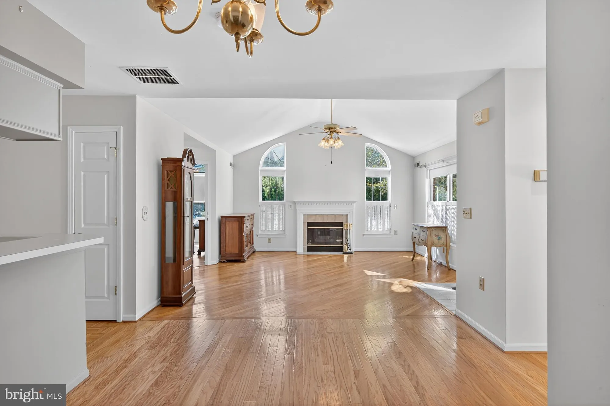 Property Slideshow image 23 of 25 | 62 woolsey ct, Pennington, NJ, 08534