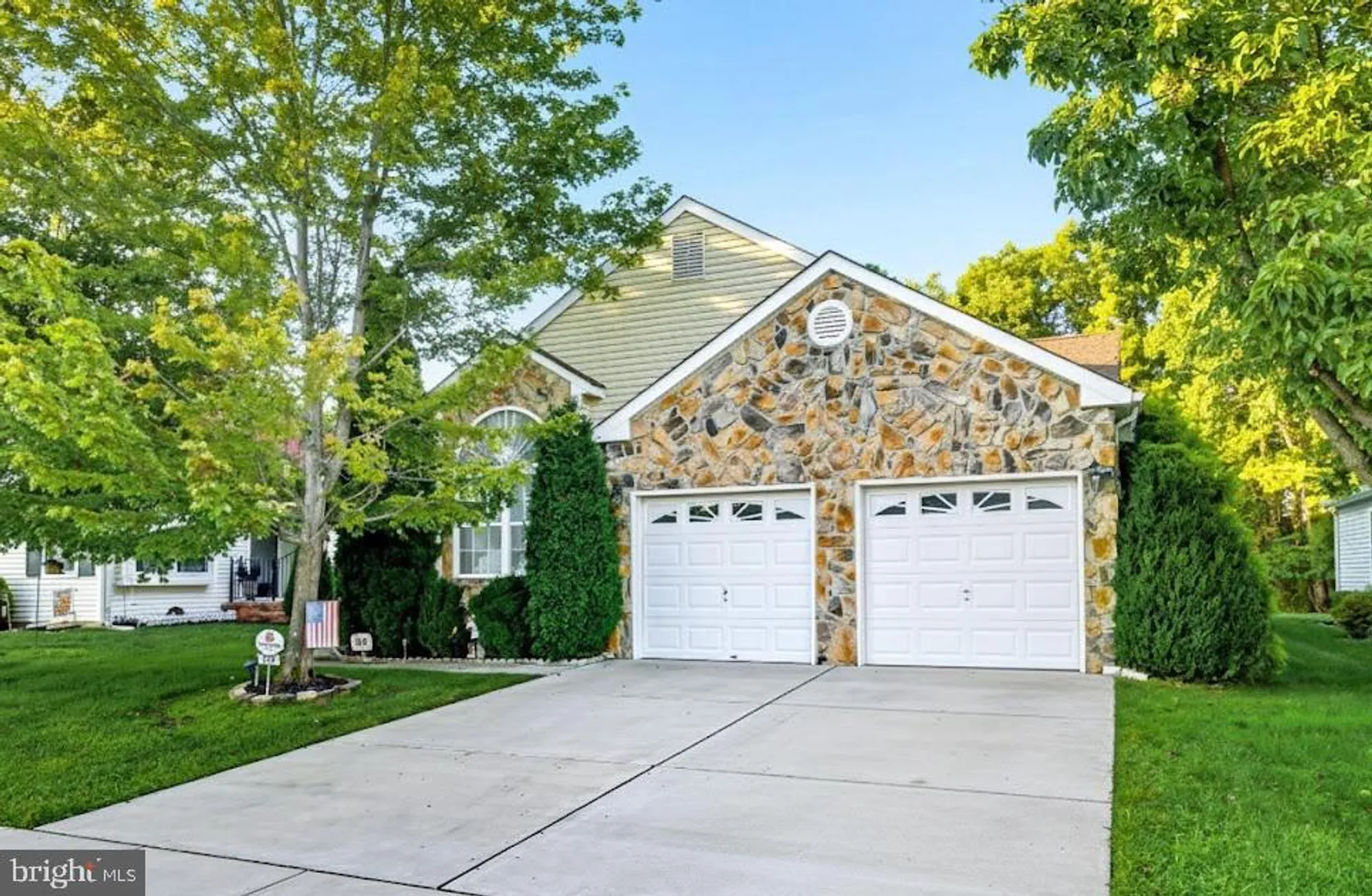 Property Slideshow image 1 of 25 | 624 riviera dr, Williamstown, NJ, 08094
