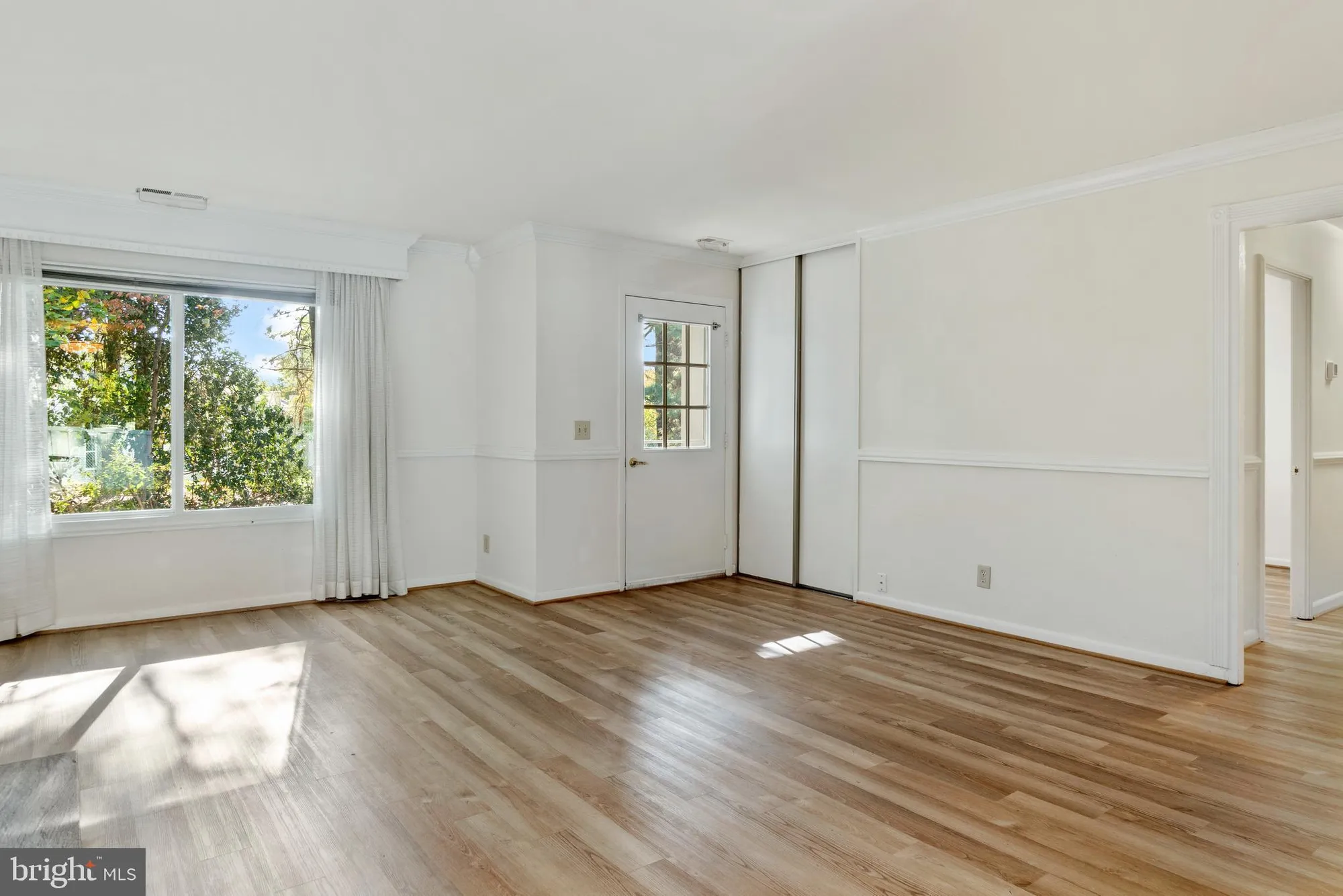 Property Slideshow image 8 of 35 | 3638 edelmar ter # 123-b, Silver Spring, MD, 20906