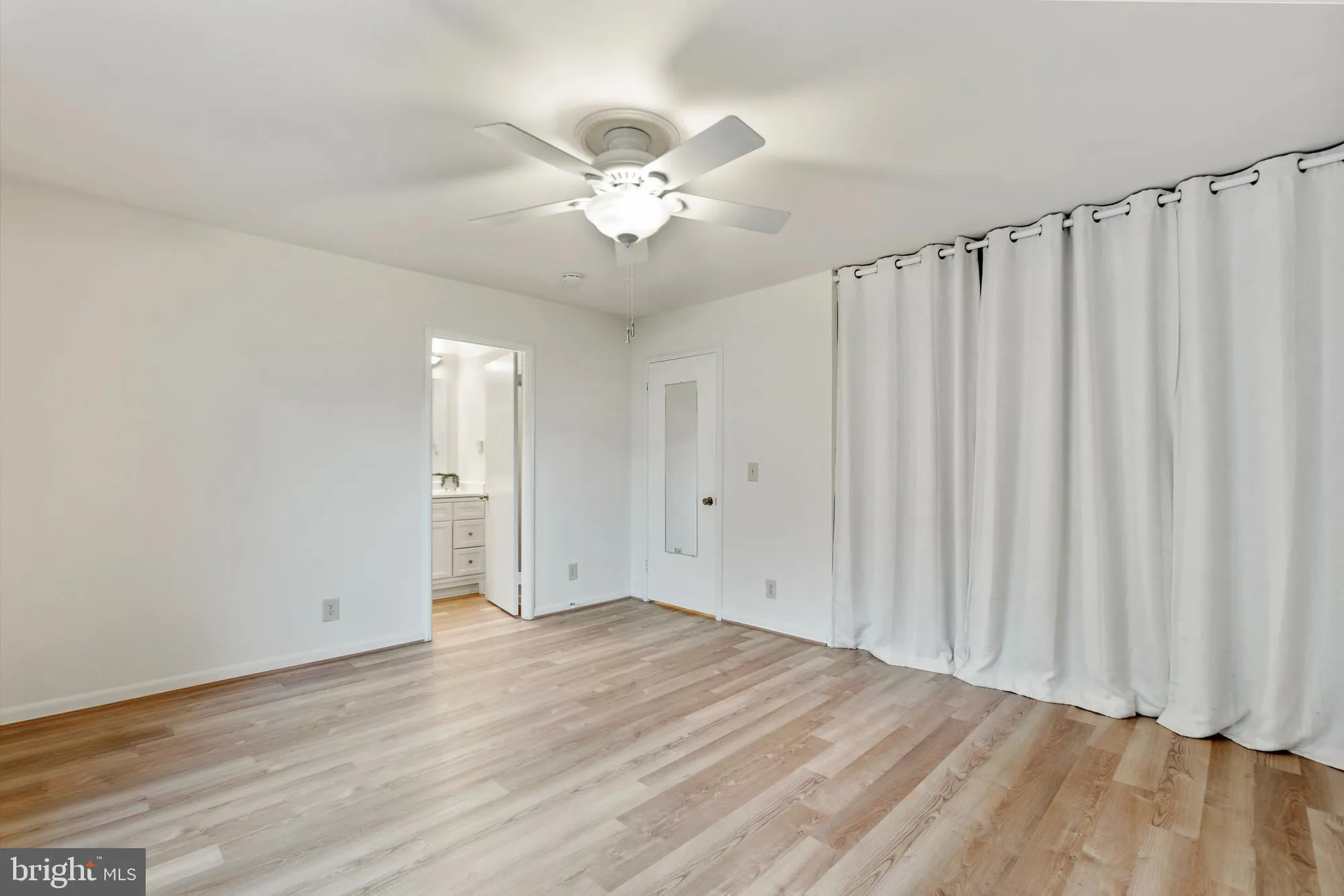 Property Slideshow image 13 of 35 | 3638 edelmar ter # 123-b, Silver Spring, MD, 20906