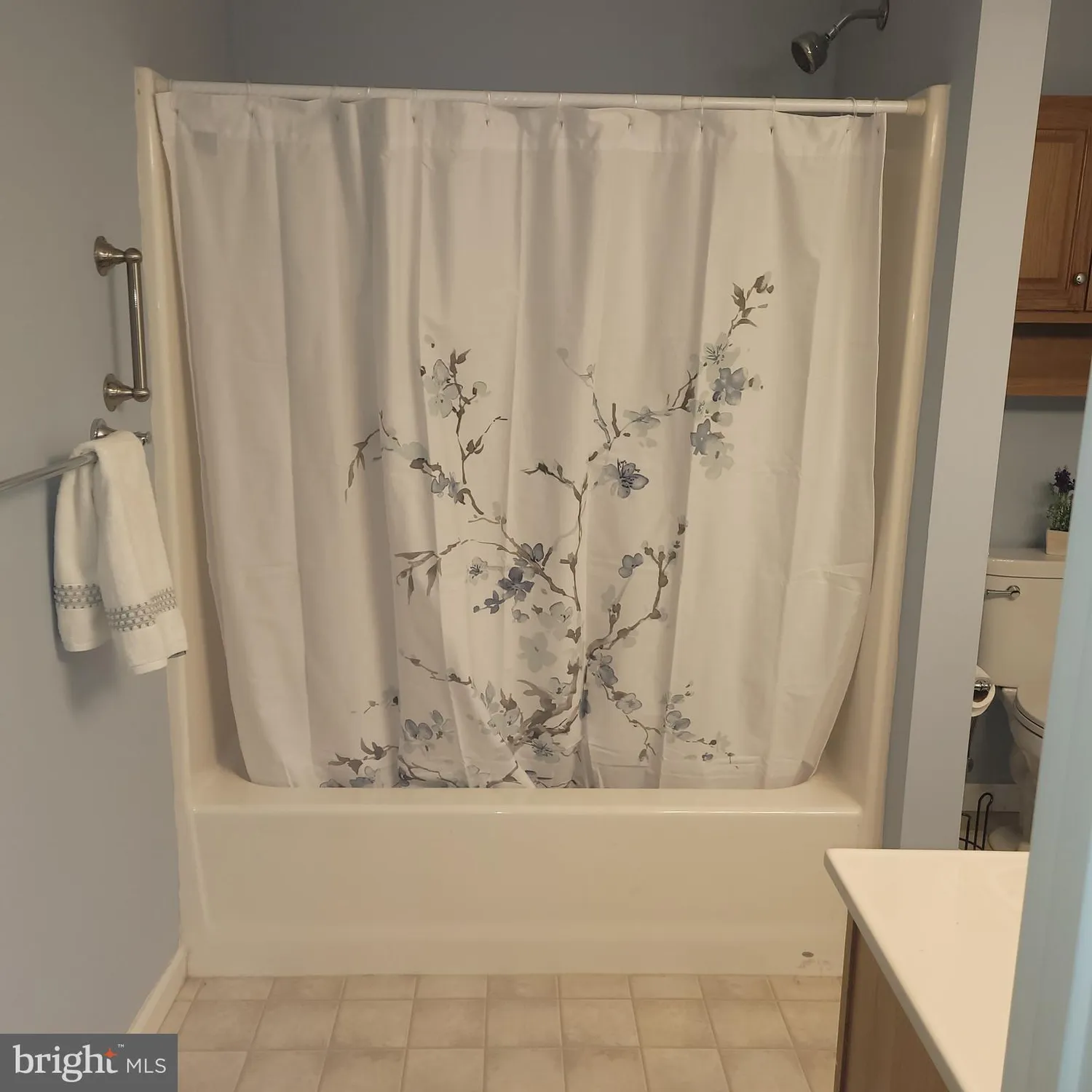 Property Slideshow image 17 of 26 | 108 w harmony dr # 106, Pottstown, PA, 19464