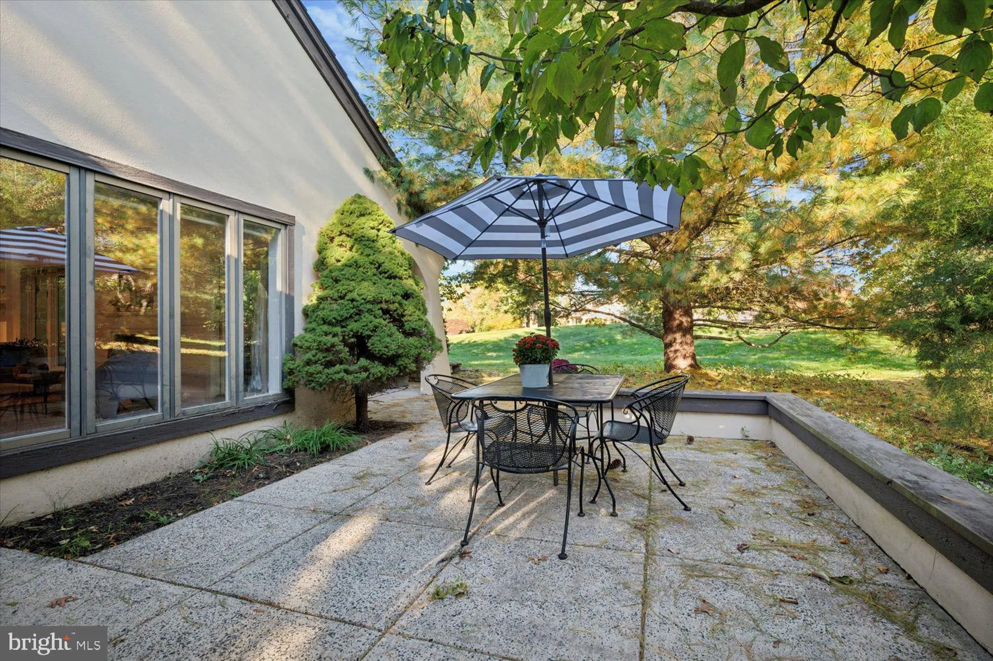 Property Slideshow image 24 of 25 | 3 hounds run ln, Blue Bell, PA, 19422