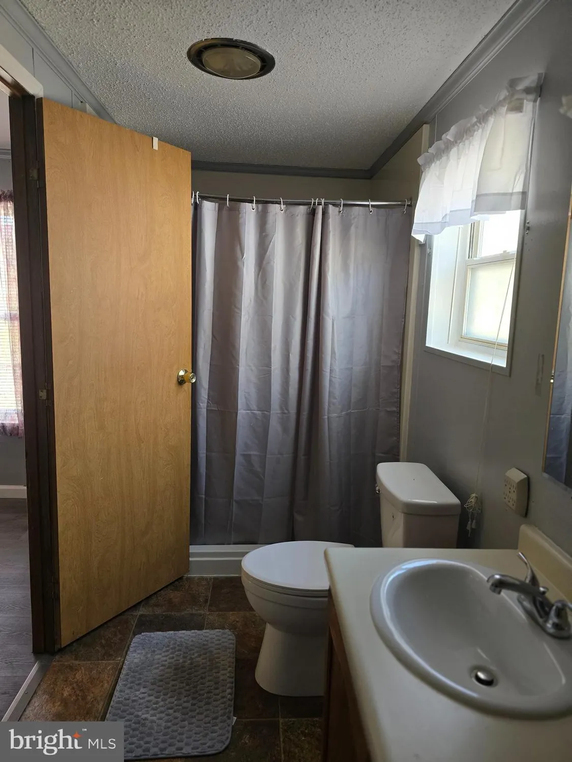 Property Slideshow image 13 of 21 | 43 hickory ln, Mays Landing, NJ, 08330