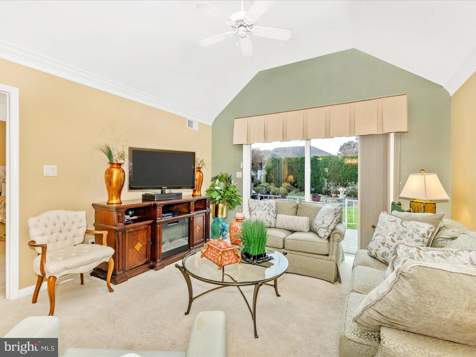 Property Slideshow image 25 of 52 | 2375 aronimink cir, Fayetteville, PA, 17222