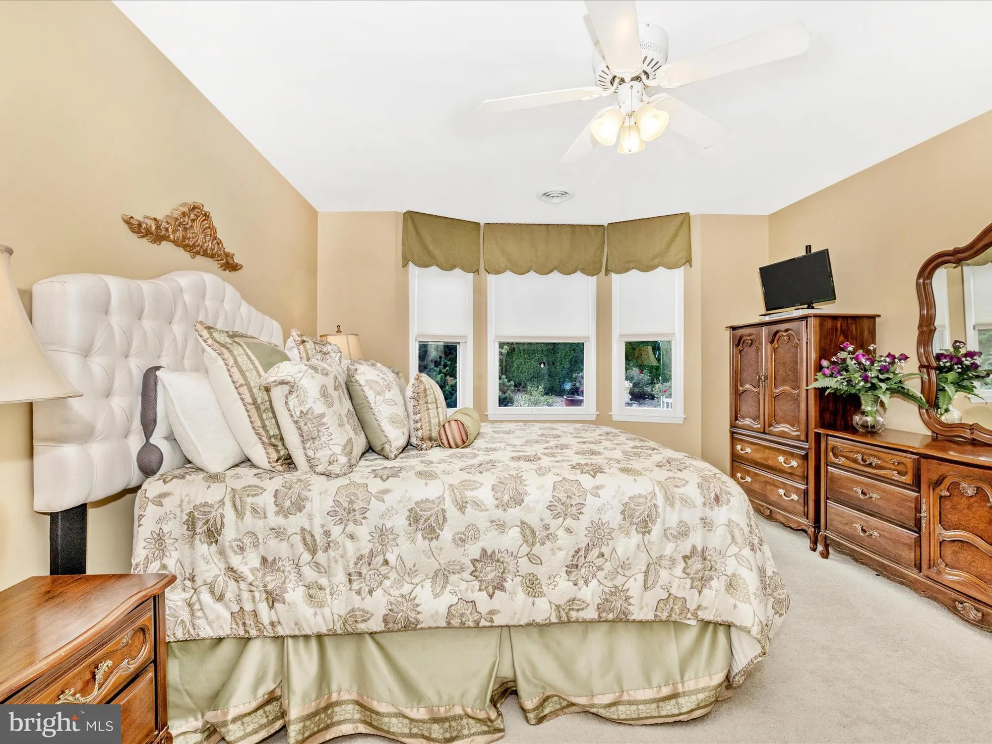 Property Slideshow image 29 of 52 | 2375 aronimink cir, Fayetteville, PA, 17222