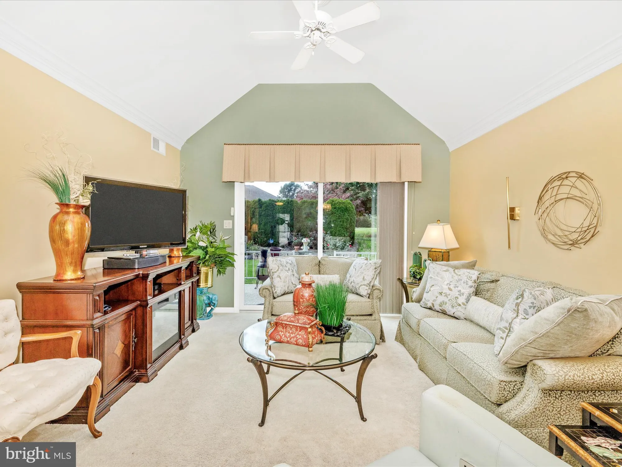 Property Slideshow image 24 of 52 | 2375 aronimink cir, Fayetteville, PA, 17222