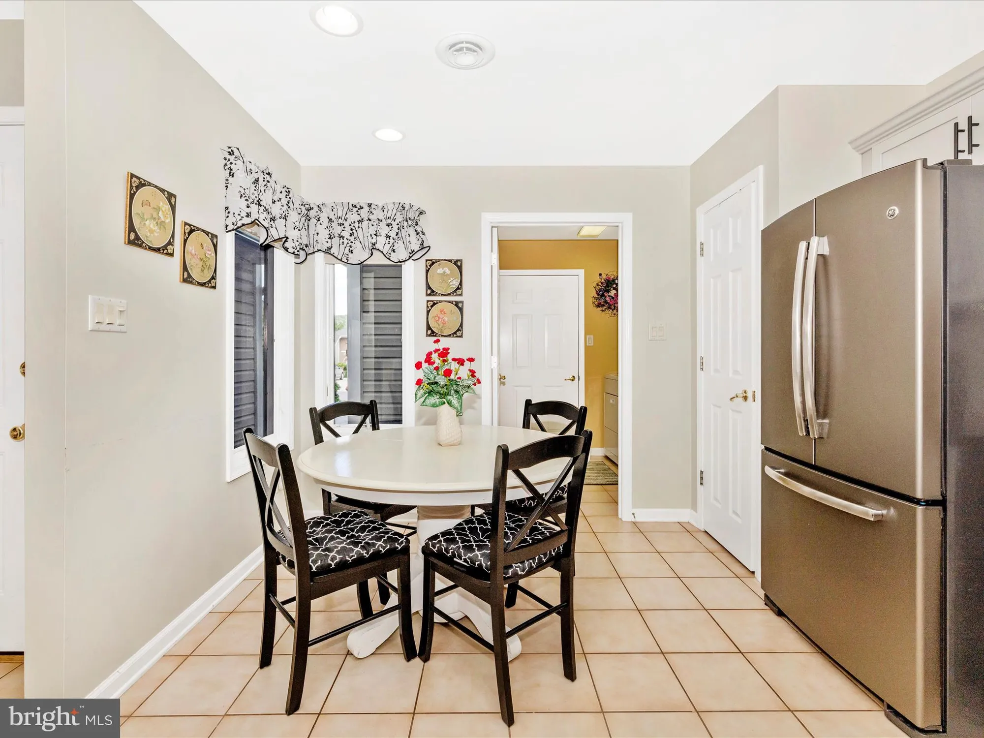 Property Slideshow image 16 of 52 | 2375 aronimink cir, Fayetteville, PA, 17222