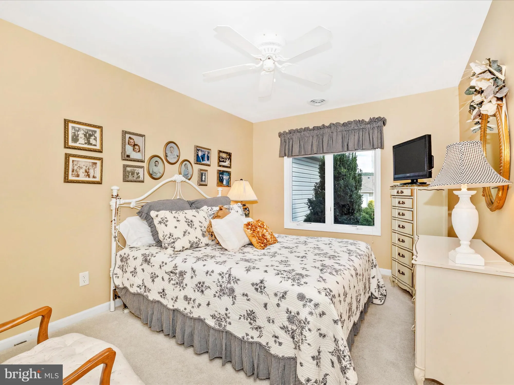 Property Slideshow image 34 of 52 | 2375 aronimink cir, Fayetteville, PA, 17222