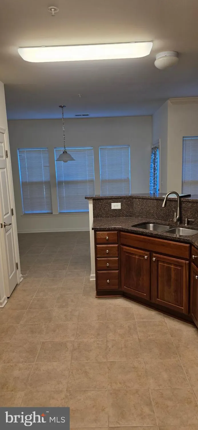 Property Slideshow image 8 of 14 | 1014 samantha ln apt 102, Odenton, MD, 21113