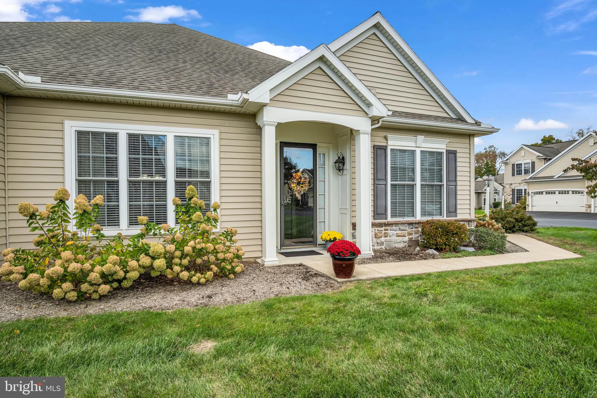 Property Slideshow image 2 of 33 | 110 bluebell dr, Mechanicsburg, PA, 17050
