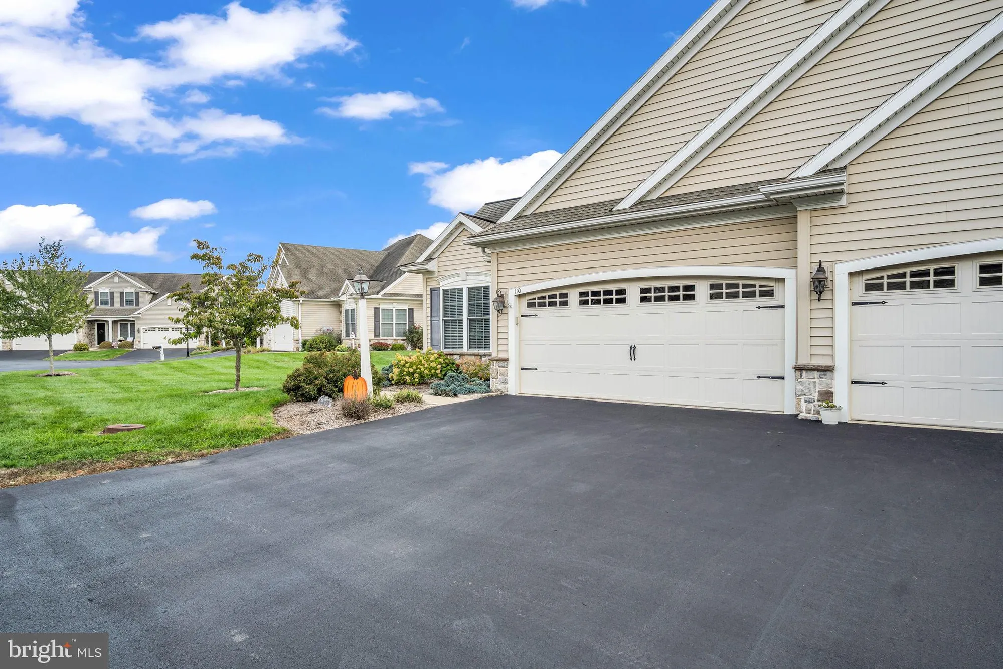 Property Slideshow image 32 of 33 | 110 bluebell dr, Mechanicsburg, PA, 17050