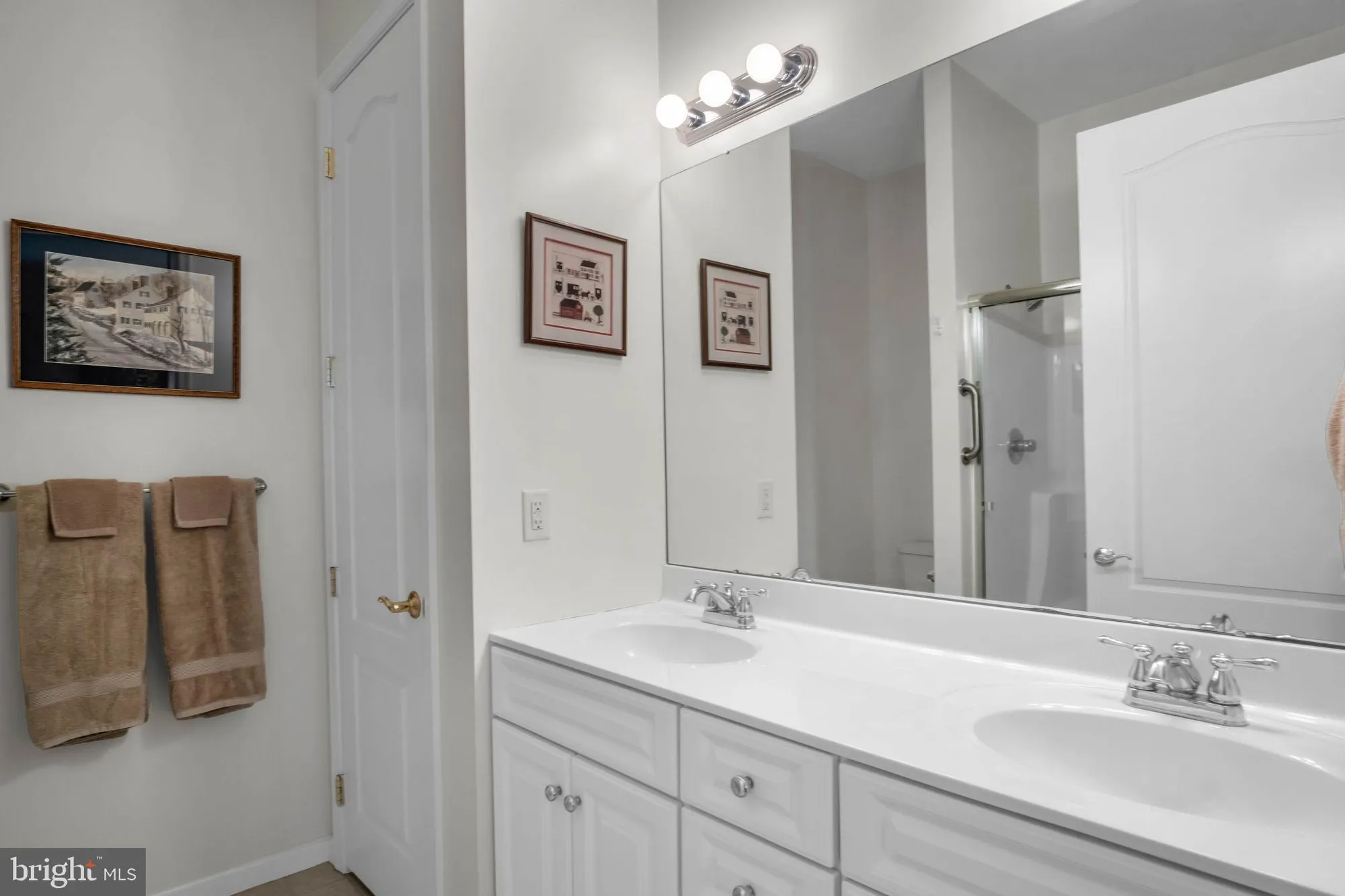 Property Slideshow image 23 of 33 | 110 bluebell dr, Mechanicsburg, PA, 17050