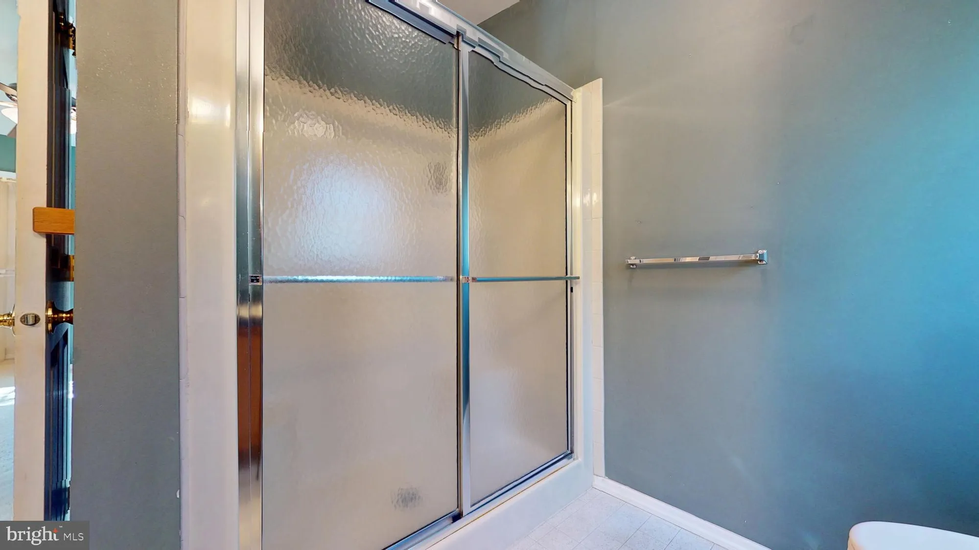 Property Slideshow image 31 of 39 | 72 knollwood dr, Mays Landing, NJ, 08330