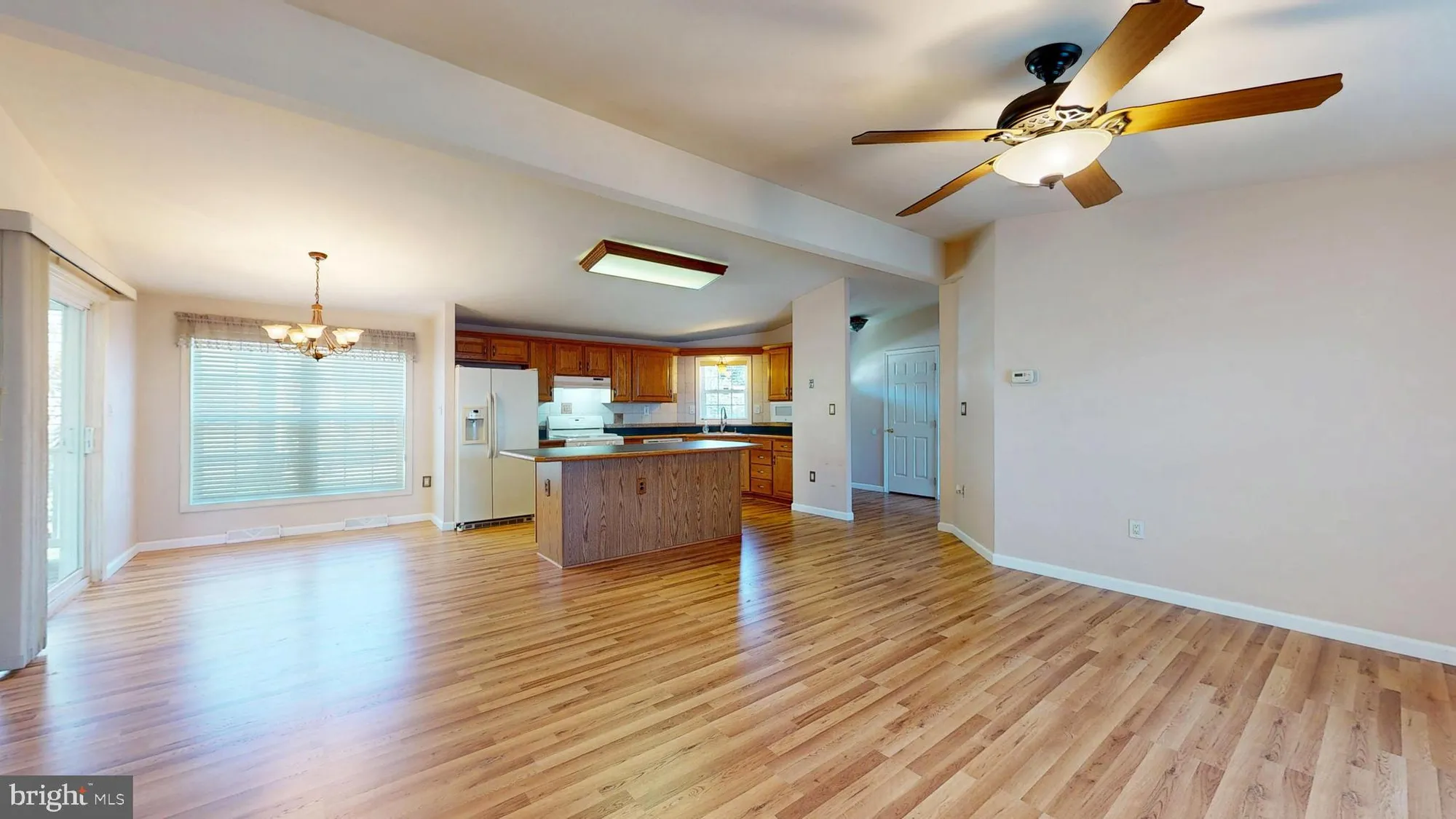 Property Slideshow image 9 of 39 | 72 knollwood dr, Mays Landing, NJ, 08330