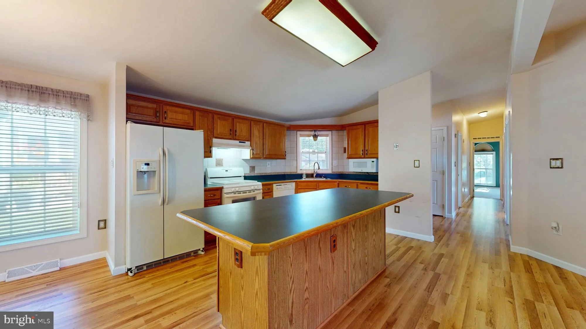 Property Slideshow image 6 of 39 | 72 knollwood dr, Mays Landing, NJ, 08330