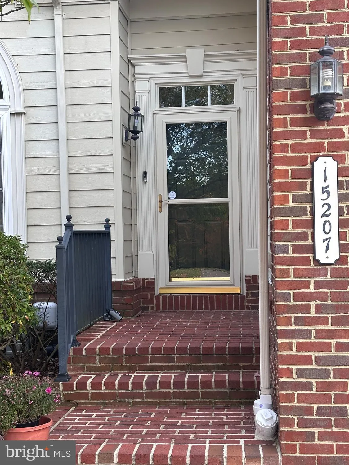 Property Slideshow image 4 of 9 | 15207 callaway ct 105, Glenwood, MD, 21738