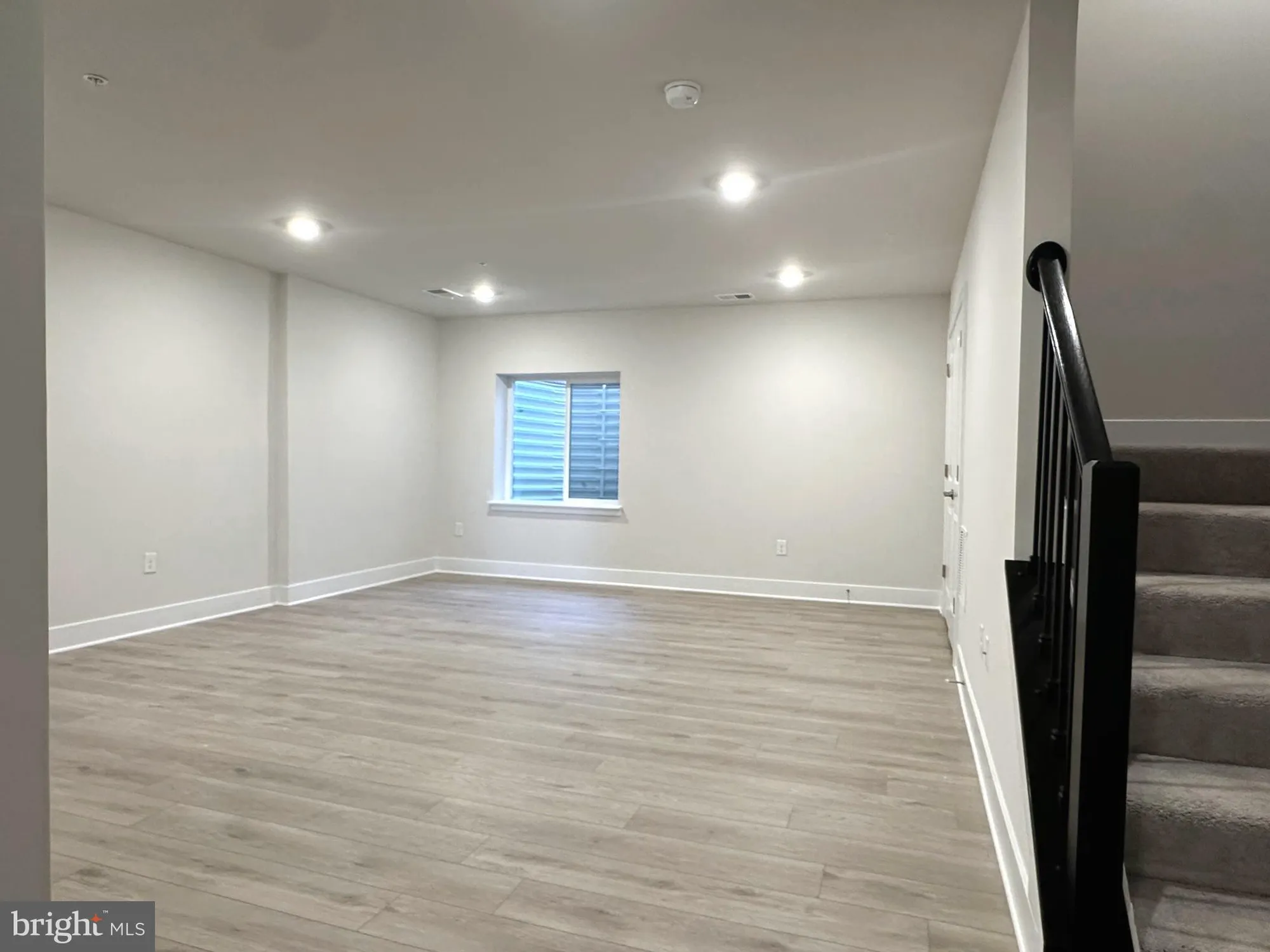 Property Slideshow image 5 of 39 | 1206 crested wood dr, Laurel, MD, 20724