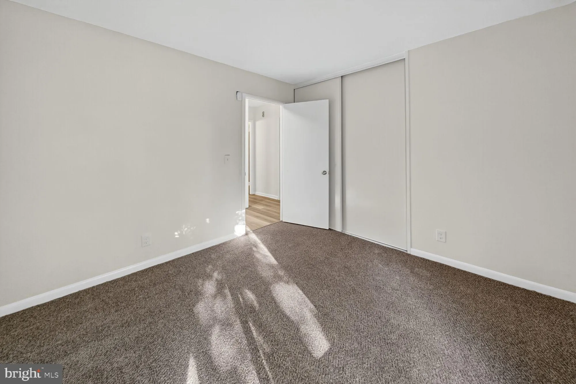 Property Slideshow image 14 of 22 | 14507 elmhan ct # 182-b, Silver Spring, MD, 20906