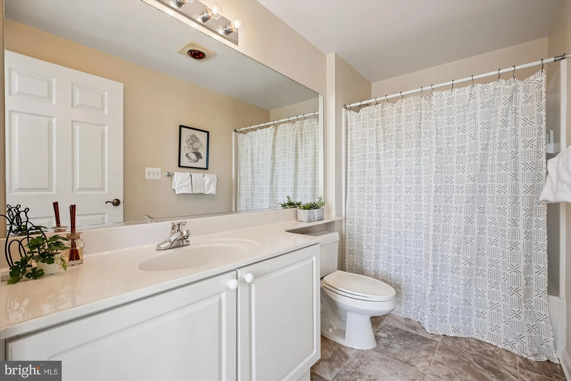 Property Slideshow image 36 of 70 | 3005 s leisure world blvd 802, Silver Spring, MD, 20906