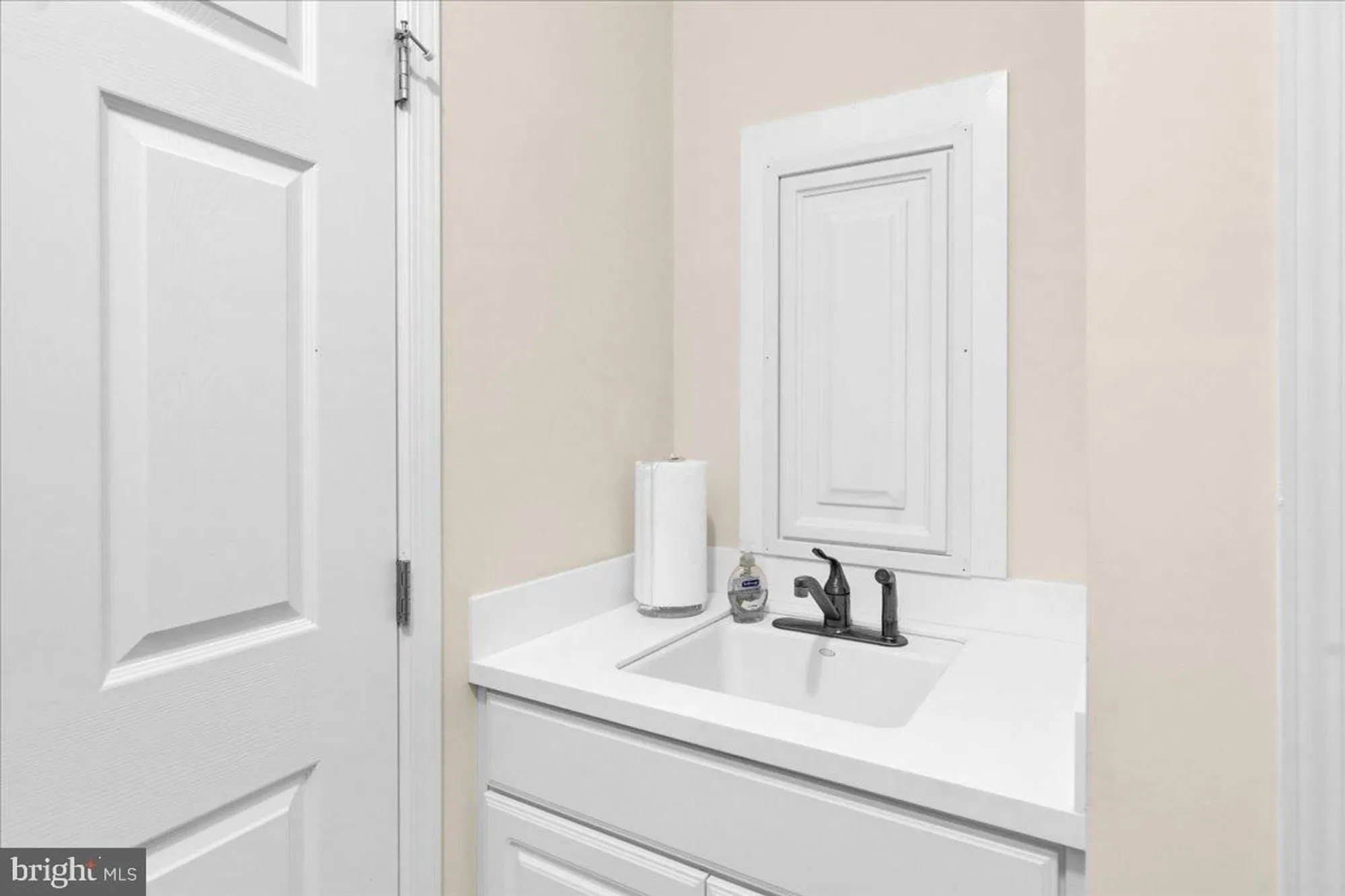 Property Slideshow image 19 of 65 | 122 american way, Downingtown, PA, 19335