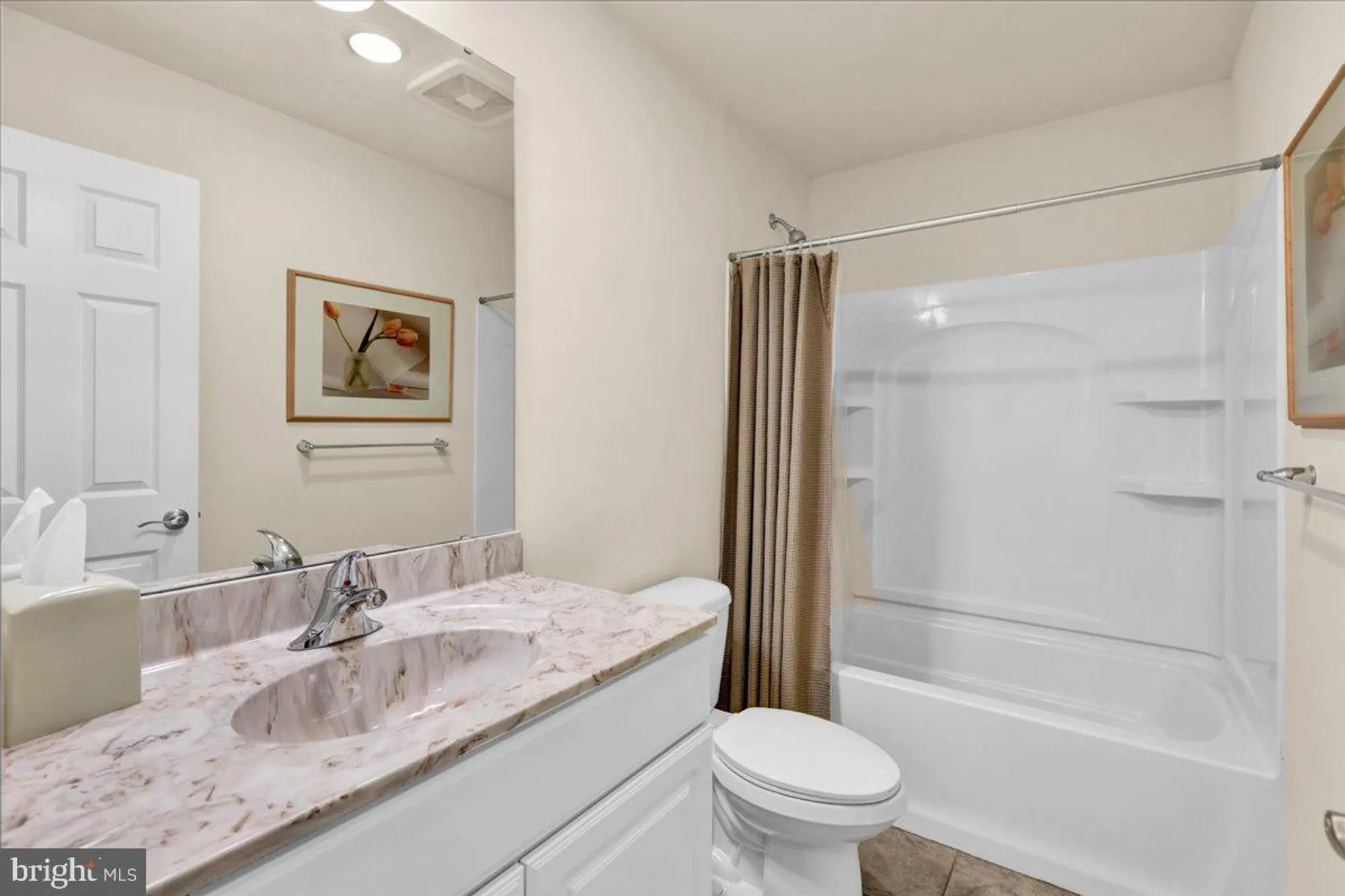 Property Slideshow image 44 of 65 | 122 american way, Downingtown, PA, 19335