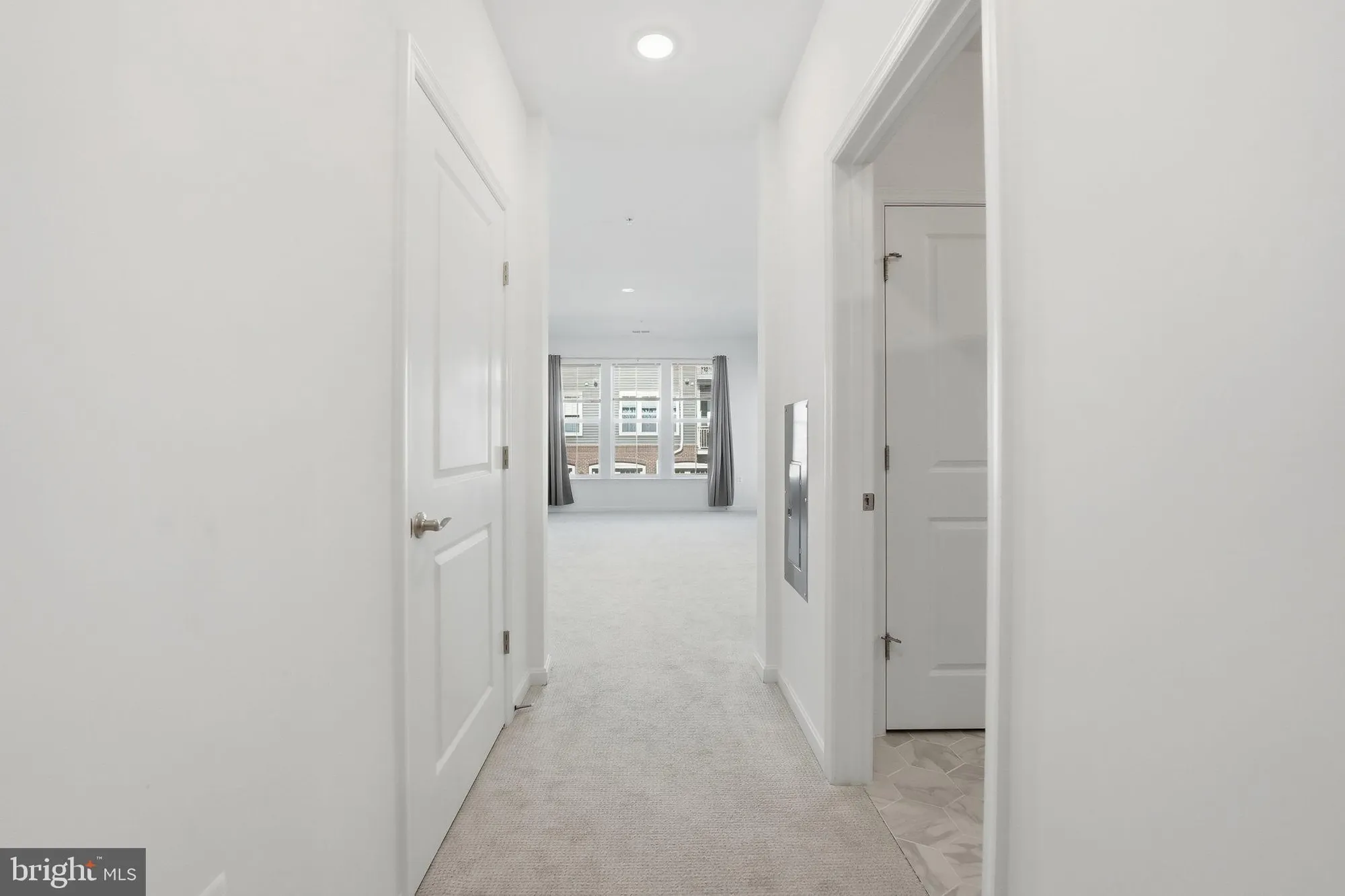 Property Slideshow image 5 of 36 | 13970 englefield dr unit 207, Woodbridge, VA, 22193