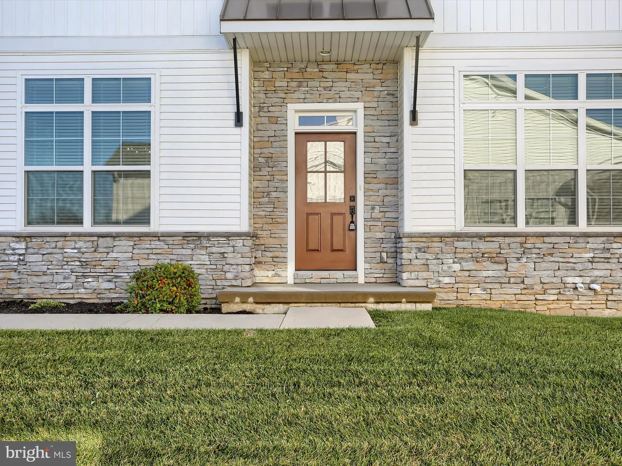 Property Slideshow image 4 of 52 | 787 aurora dr, Mechanicsburg, PA, 17055