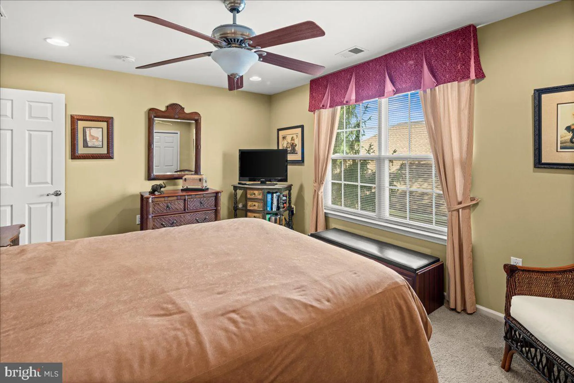 Property Slideshow image 38 of 68 | 9 spring lake ct, Barnegat, NJ, 08005