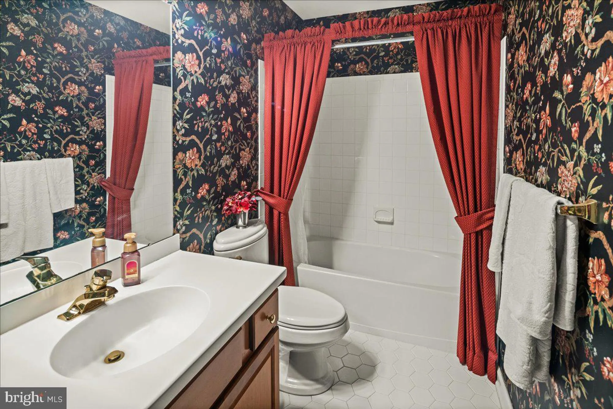 Property Slideshow image 39 of 68 | 9 spring lake ct, Barnegat, NJ, 08005