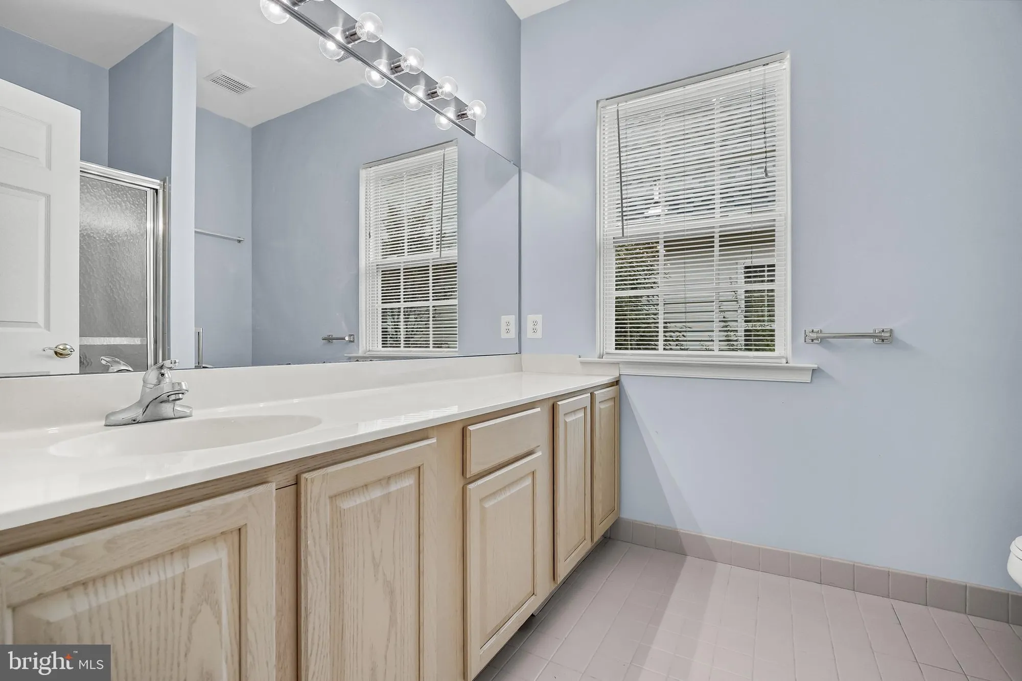 Property Slideshow image 17 of 33 | 11 mccay way, Riverside, NJ, 08075