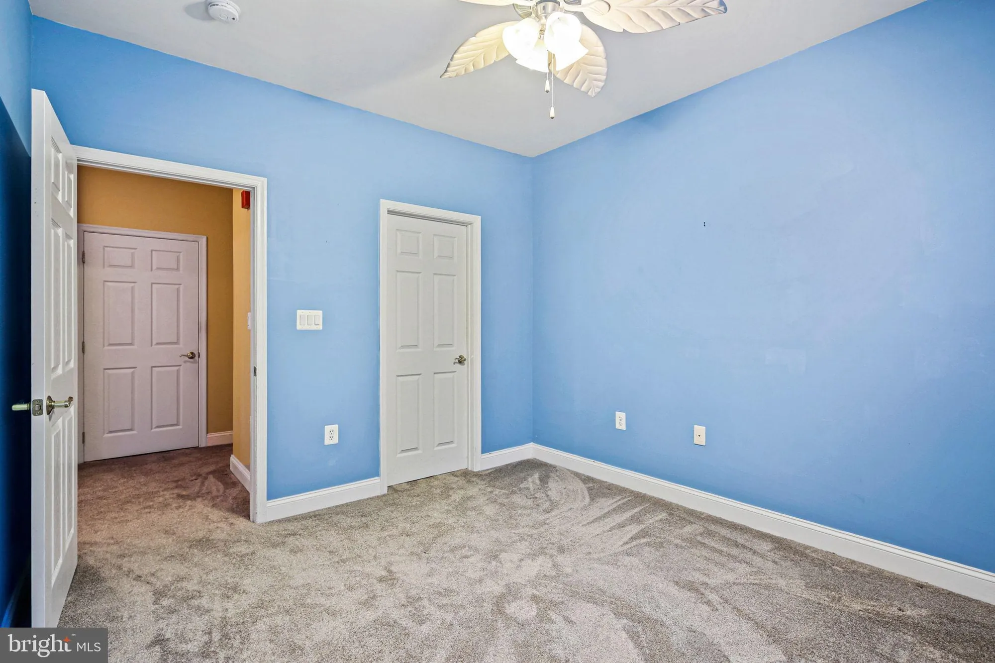 Property Slideshow image 23 of 33 | 8820 shining oceans way unit 207, Columbia, MD, 21045