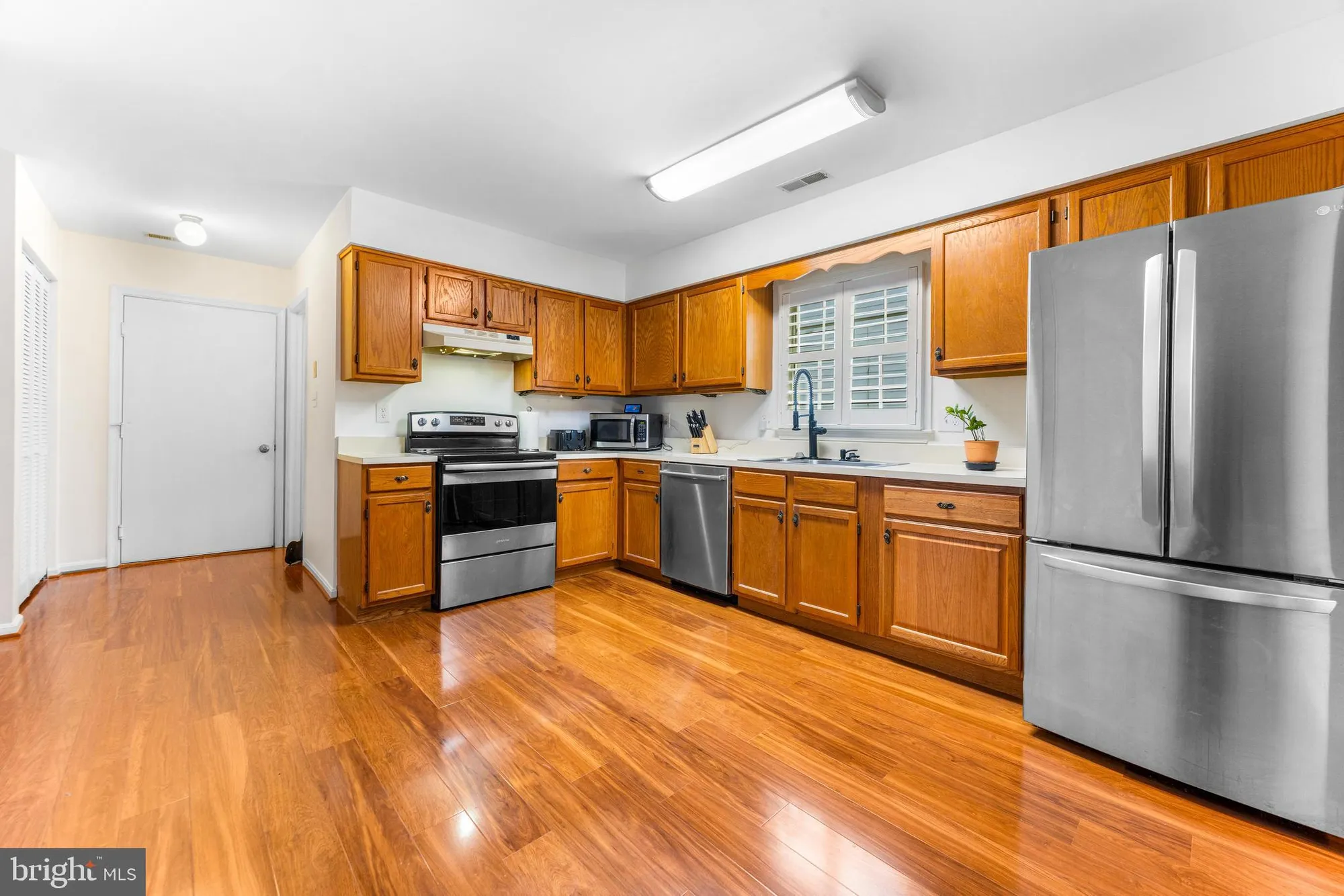 Property Slideshow image 12 of 33 | 825 coxswain way, Annapolis, MD, 21401
