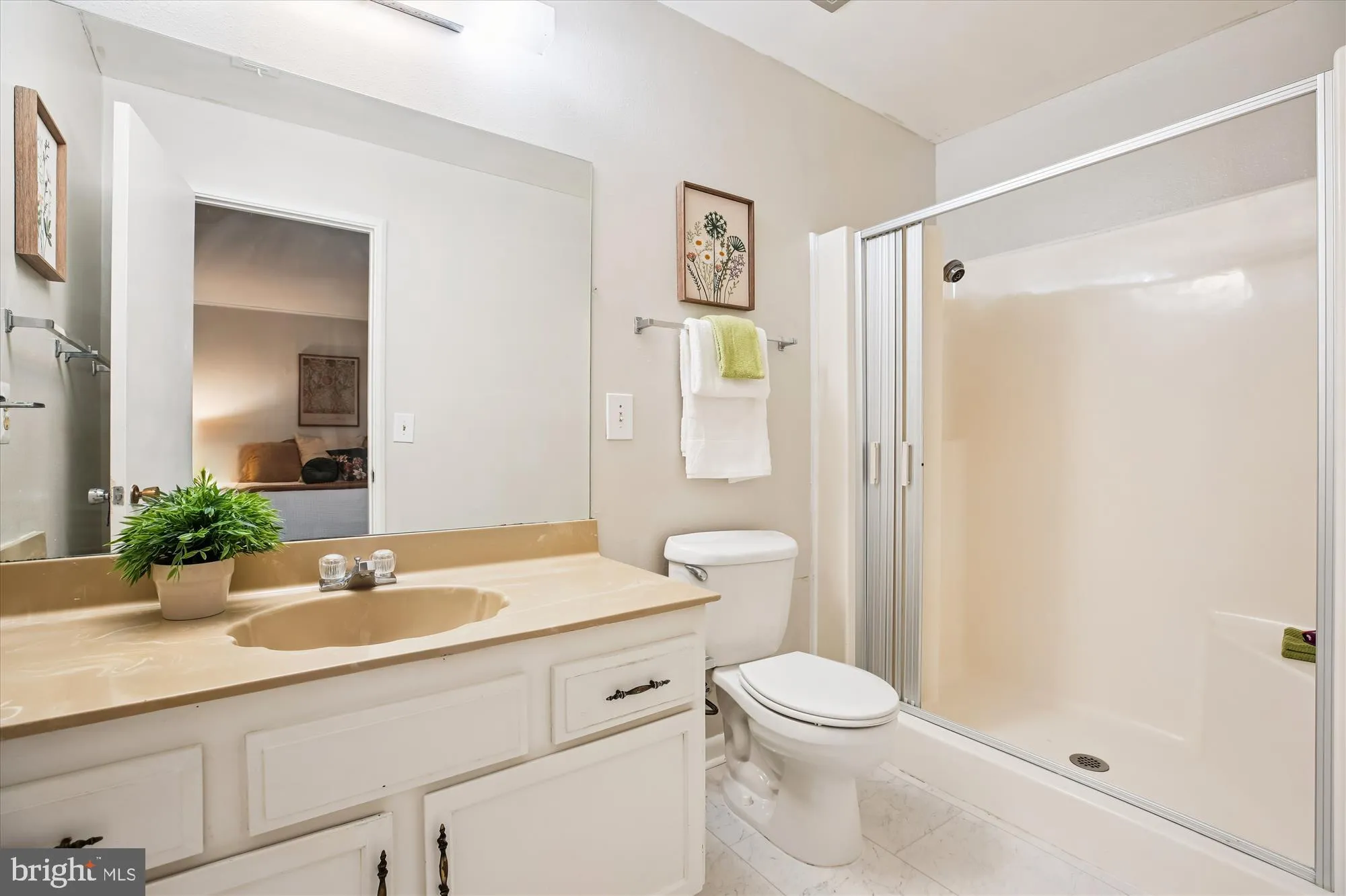 Property Slideshow image 13 of 28 | 3220 ludham dr # 196a, Silver Spring, MD, 20906
