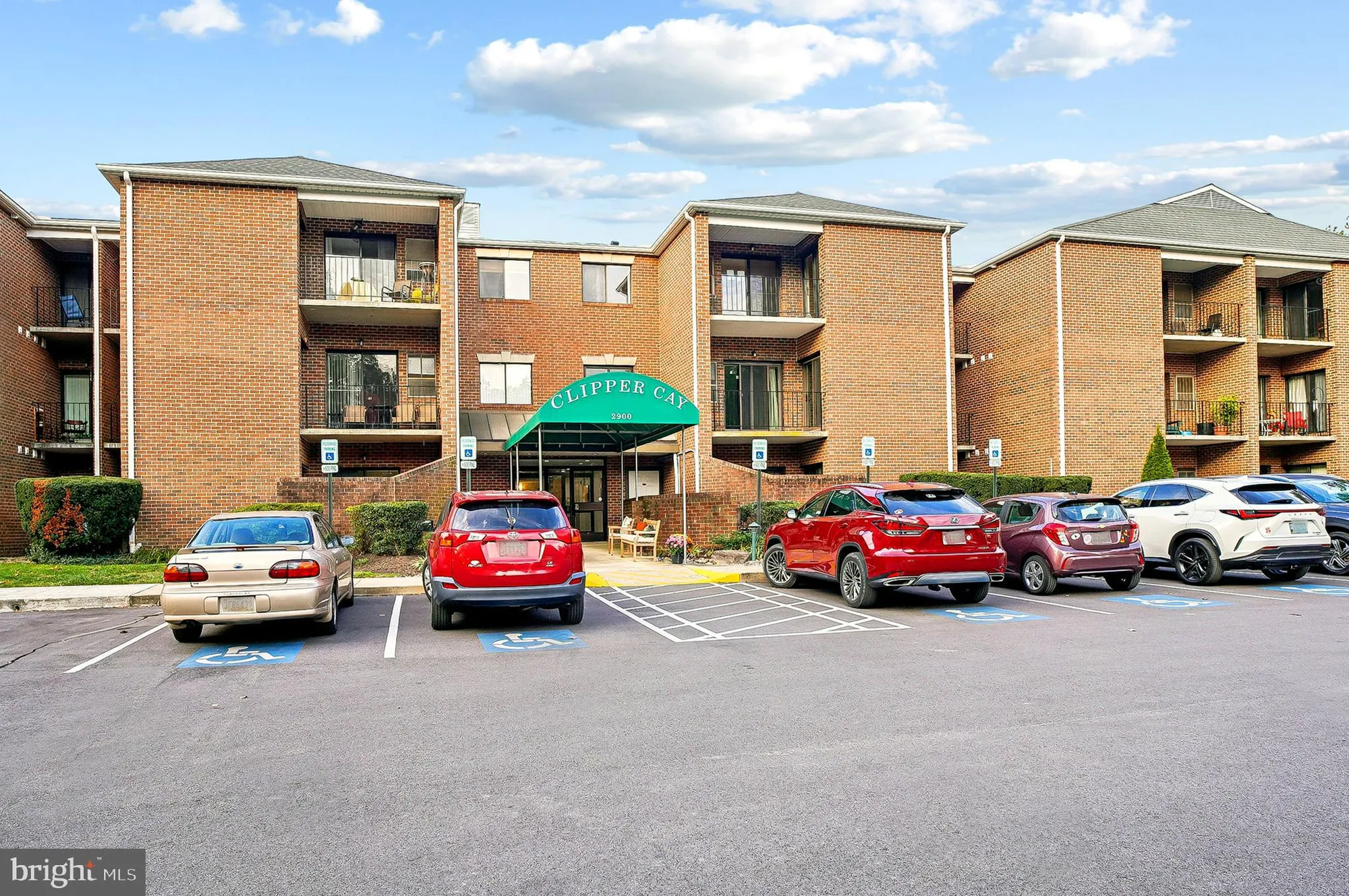 Property Slideshow image 2 of 53 | 2900 shipmaster way apt 216, Annapolis, MD, 21401