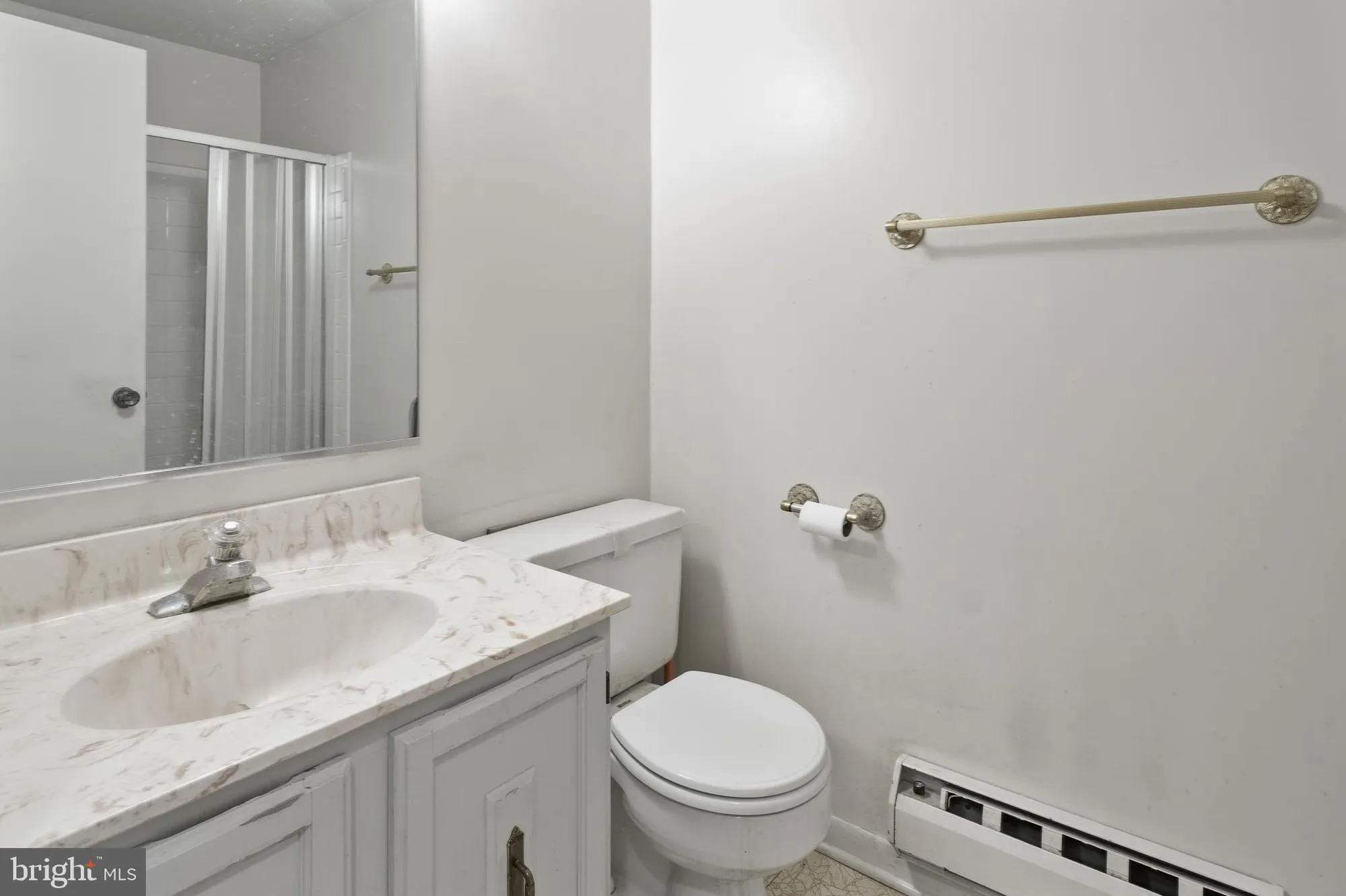 Property Slideshow image 16 of 31 | 15300 beaverbrook ct # 88-3f, Silver Spring, MD, 20906