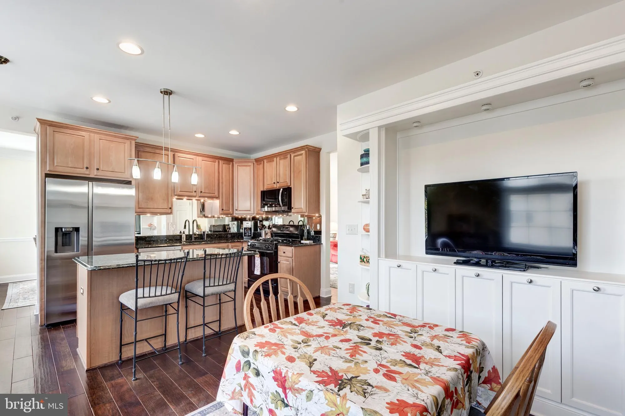 Property Slideshow image 8 of 48 | 2540 kensington gdns 406, Ellicott City, MD, 21043