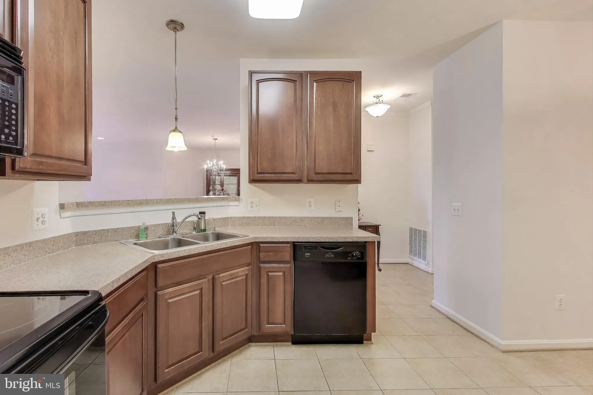 Property Slideshow image 11 of 27 | 13501 belle chasse blvd 215, Laurel, MD, 20707