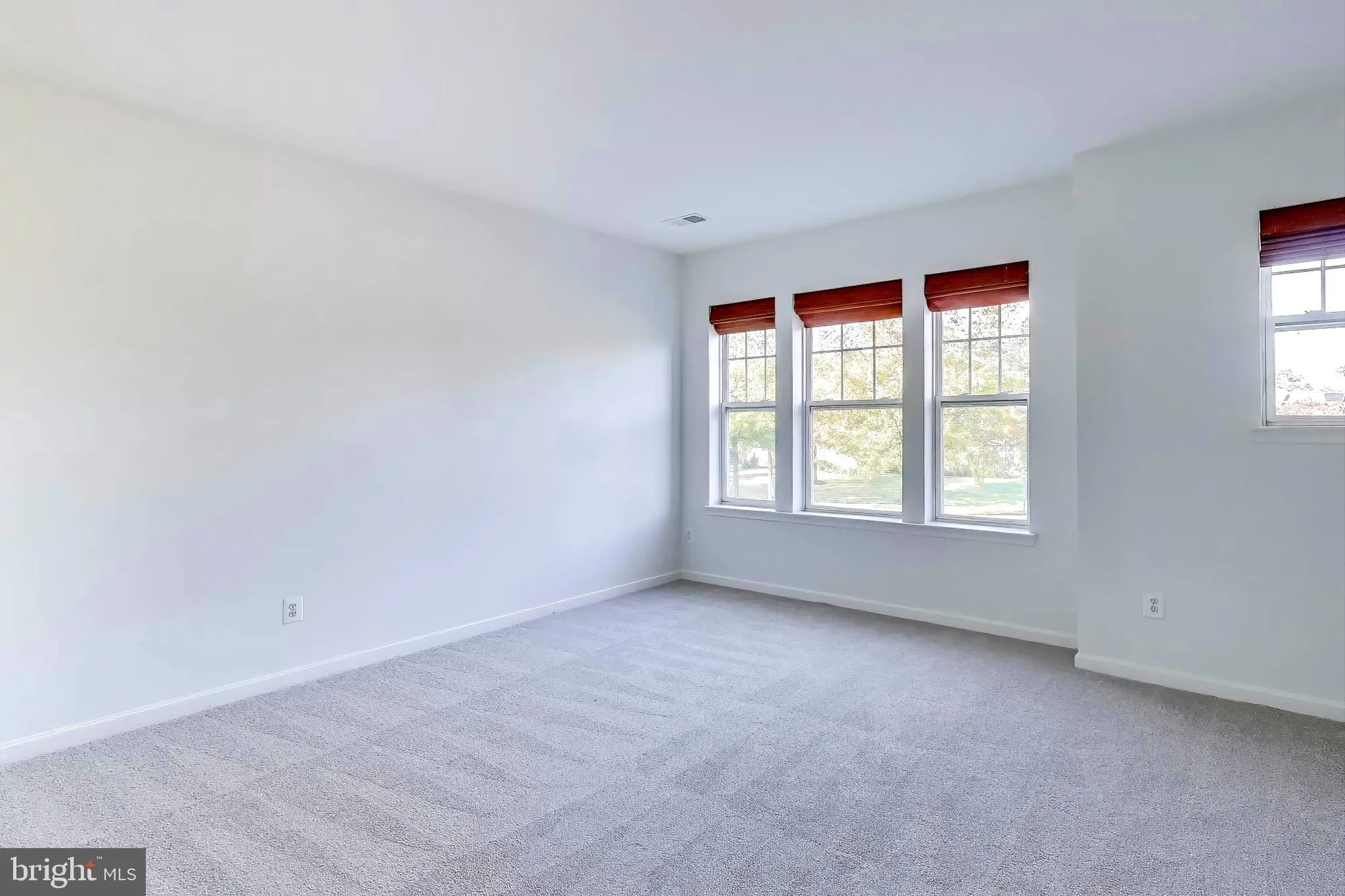 Property Slideshow image 19 of 27 | 13501 belle chasse blvd 215, Laurel, MD, 20707