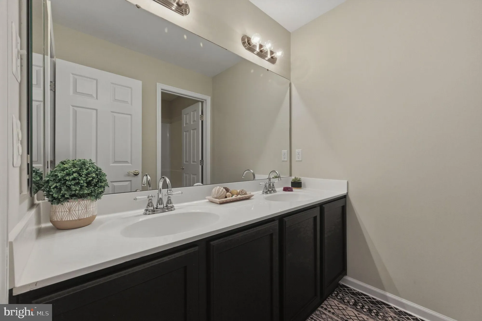 Property Slideshow image 35 of 48 | 372 cassell ct # 372, Wilmington, DE, 19803