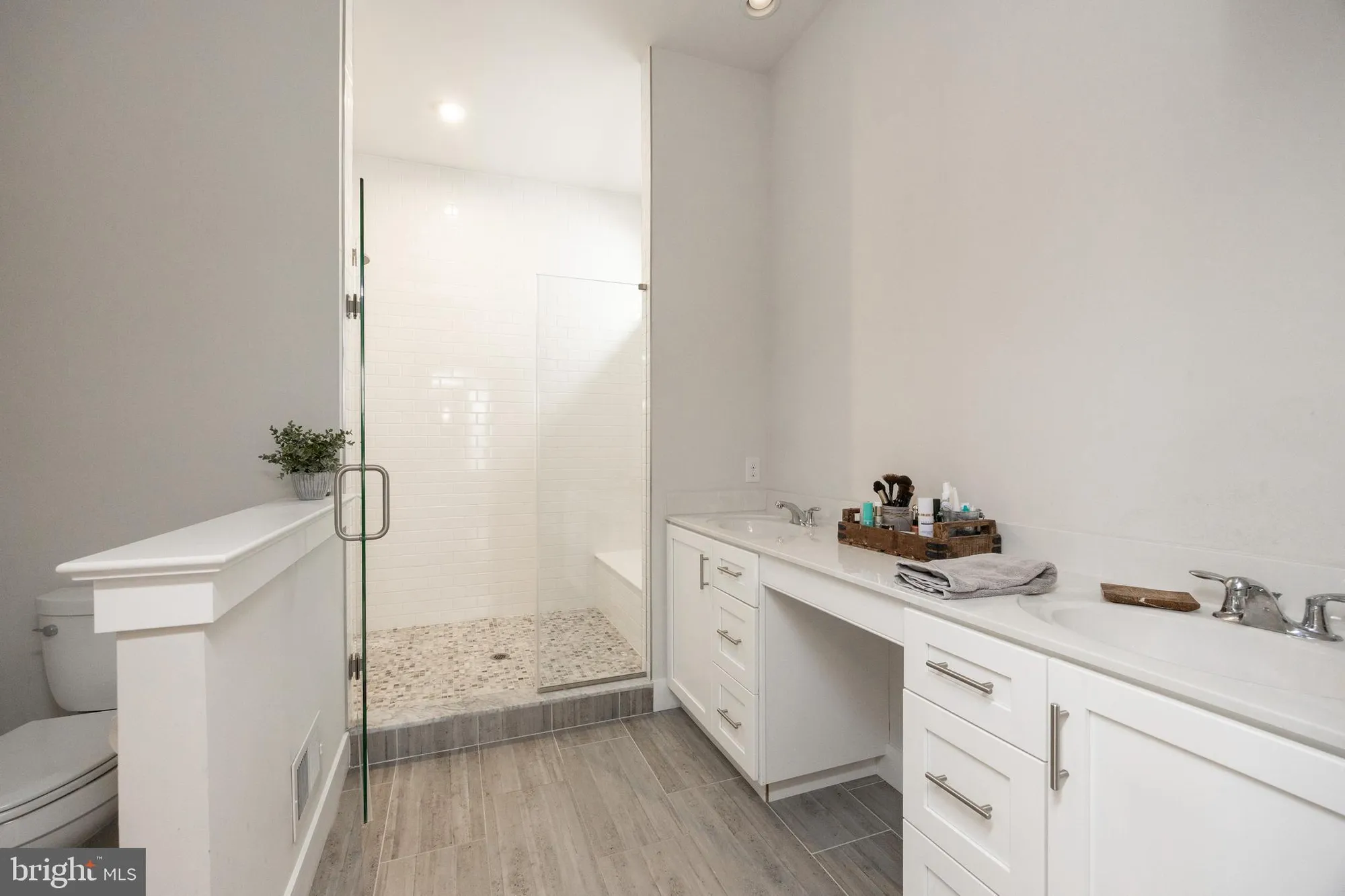 Property Slideshow image 27 of 42 | 609 metal st, Phoenixville, PA, 19460