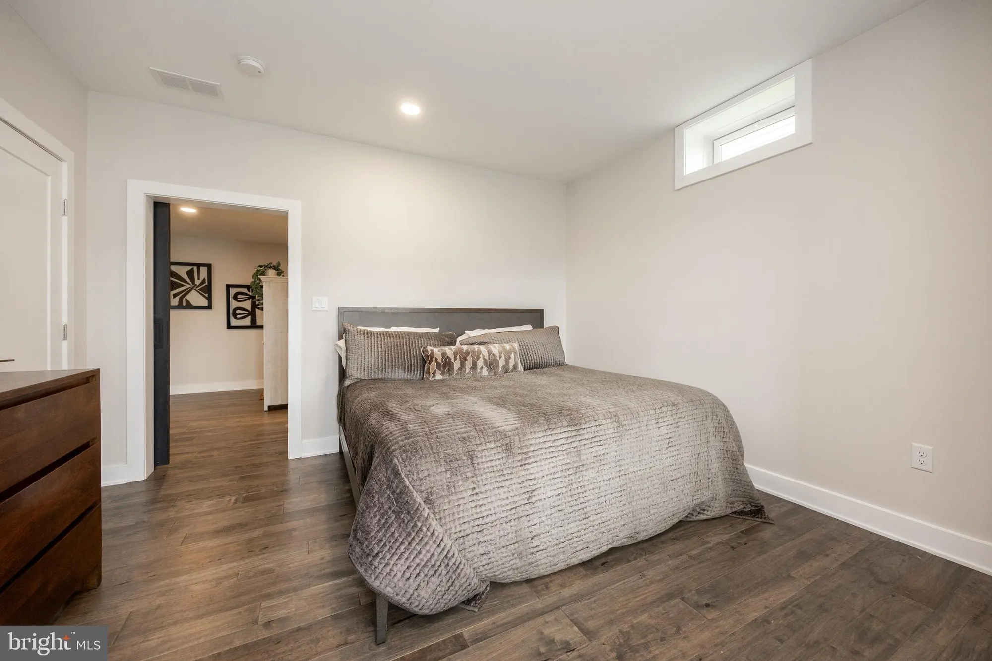 Property Slideshow image 40 of 42 | 609 metal st, Phoenixville, PA, 19460