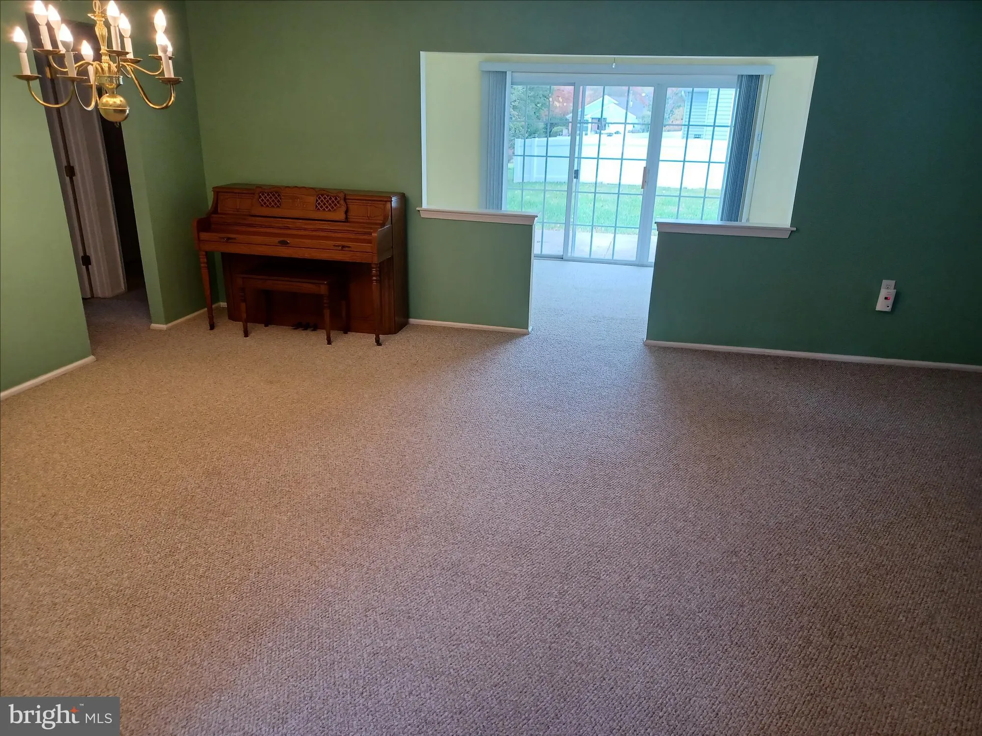 Property Slideshow image 12 of 19 | 54 knollwood dr, Woodbury, NJ, 08096
